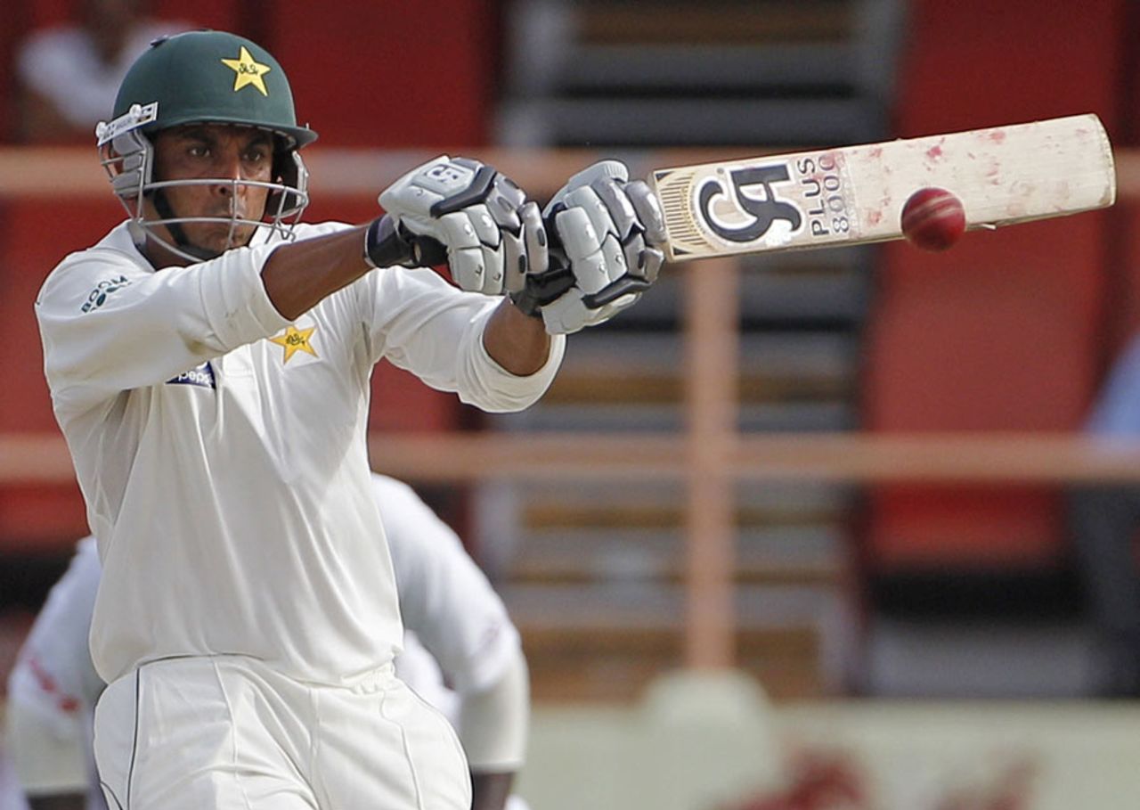 Abdur Rehman top scored with an unbeaten 40, West Indies v Pakistan, 1st Test, Providence, 2nd day, May 13, 2011
