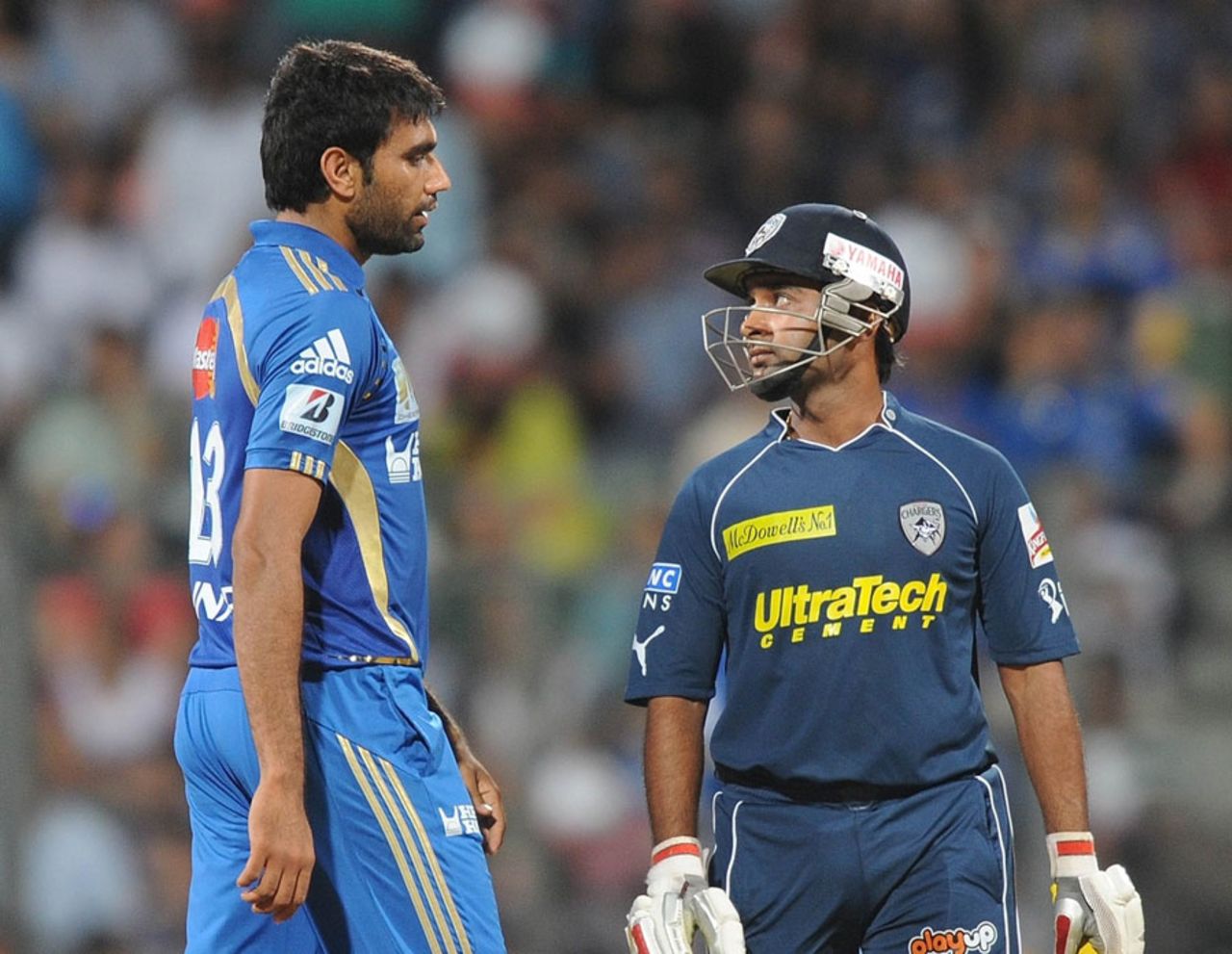 Tempers flared as Amit Mishra struck Munaf Patel for four boundaries in the final over, Mumbai Indians v Deccan Chargers, IPL 2011, Mumbai, May 14, 2011