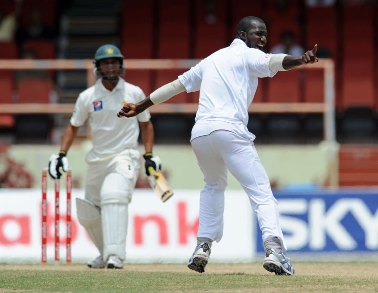 Darren Sammy successfully appeals for Mohammad Salman's wicket, West Indies v Pakistan, 1st Test, Providence, 4th day, May 15, 2011