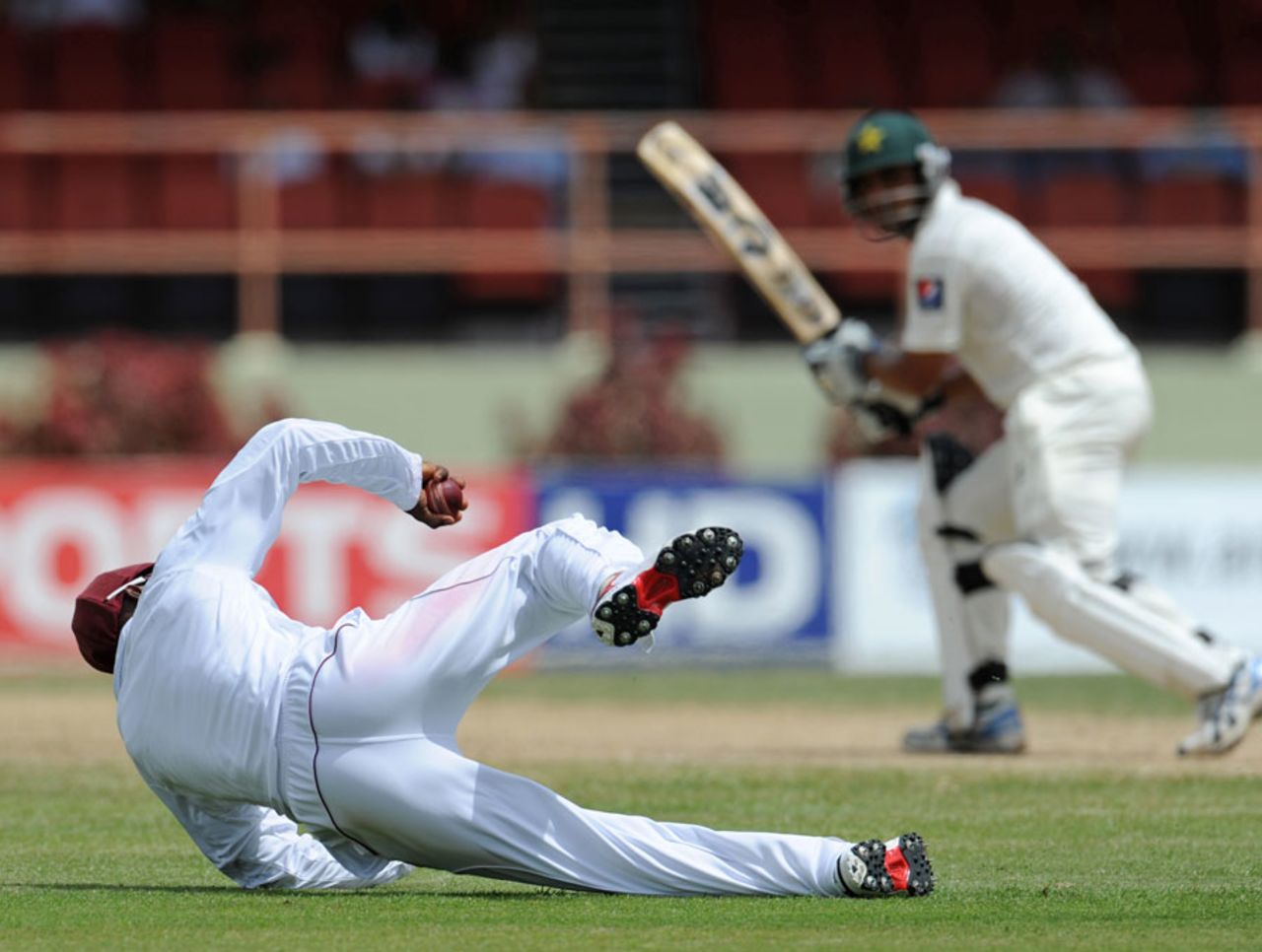 Devon Smith takes a catch to send Abdur Rehman back, West Indies v Pakistan, 1st Test, Providence, 4th day, May 15, 2011