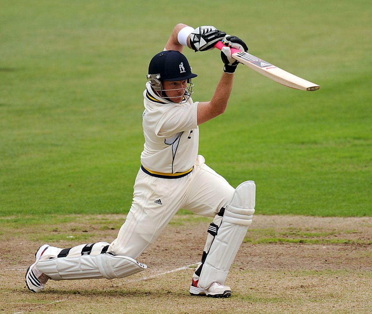 Ian Bell drives through the covers before rain arrives at Trent Bridge, Nottinghamshire v Warwickshire, County Championship Division One,  Trent Bridge, 1st day, May 18 2011