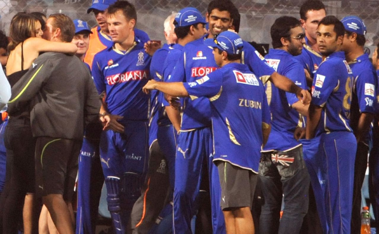 Shane Warne bows out of the game after sharing an emotional moment with Elizabeth Hurley, Mumbai Indians v Rajasthan Royals, IPL 2011, Mumbai, May 20, 2011