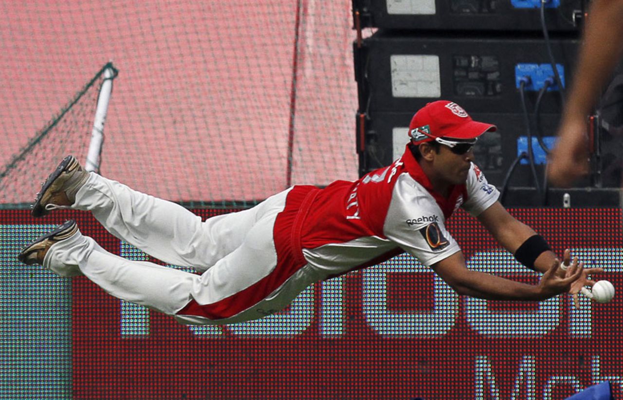Paul Valthaty unsuccessfully attempts to hold a catch, Kings XI Punjab v Deccan Chargers, IPL 2011, Dharamsala, May 21, 2011