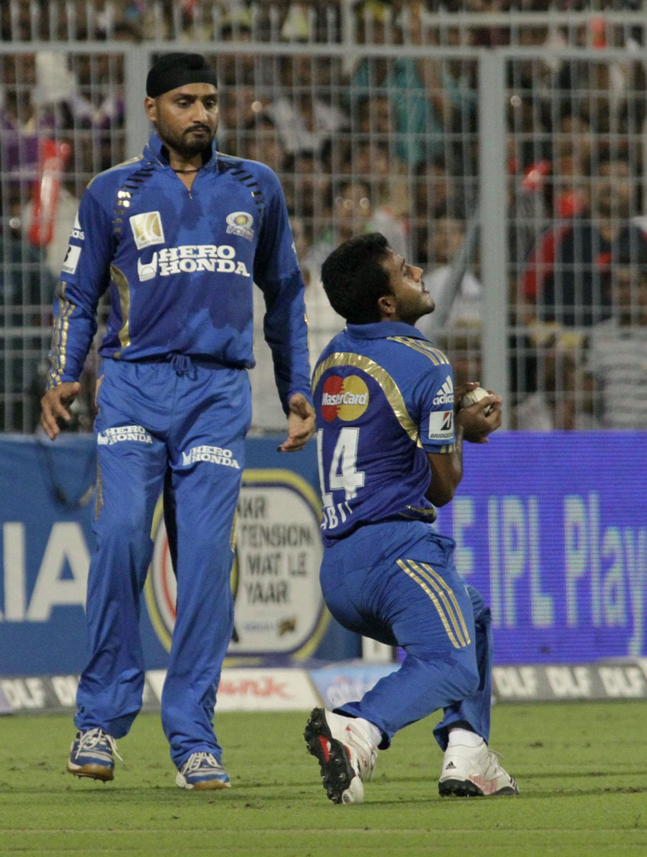 Abu Nechim takes a catch to send Yusuf Pathan back, Kolkata Knight Riders v Mumbai Indians, IPL 2011, May 22, 2011