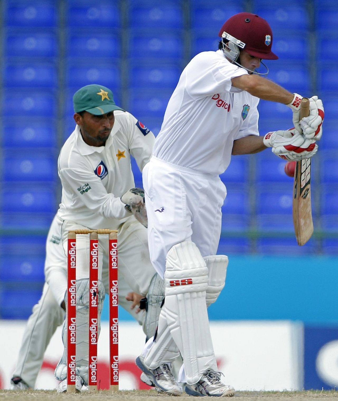 Brendan Nash edges to first slip, West Indies v Pakistan, 2nd Test, St Kitts, 5th day, May 24, 2011