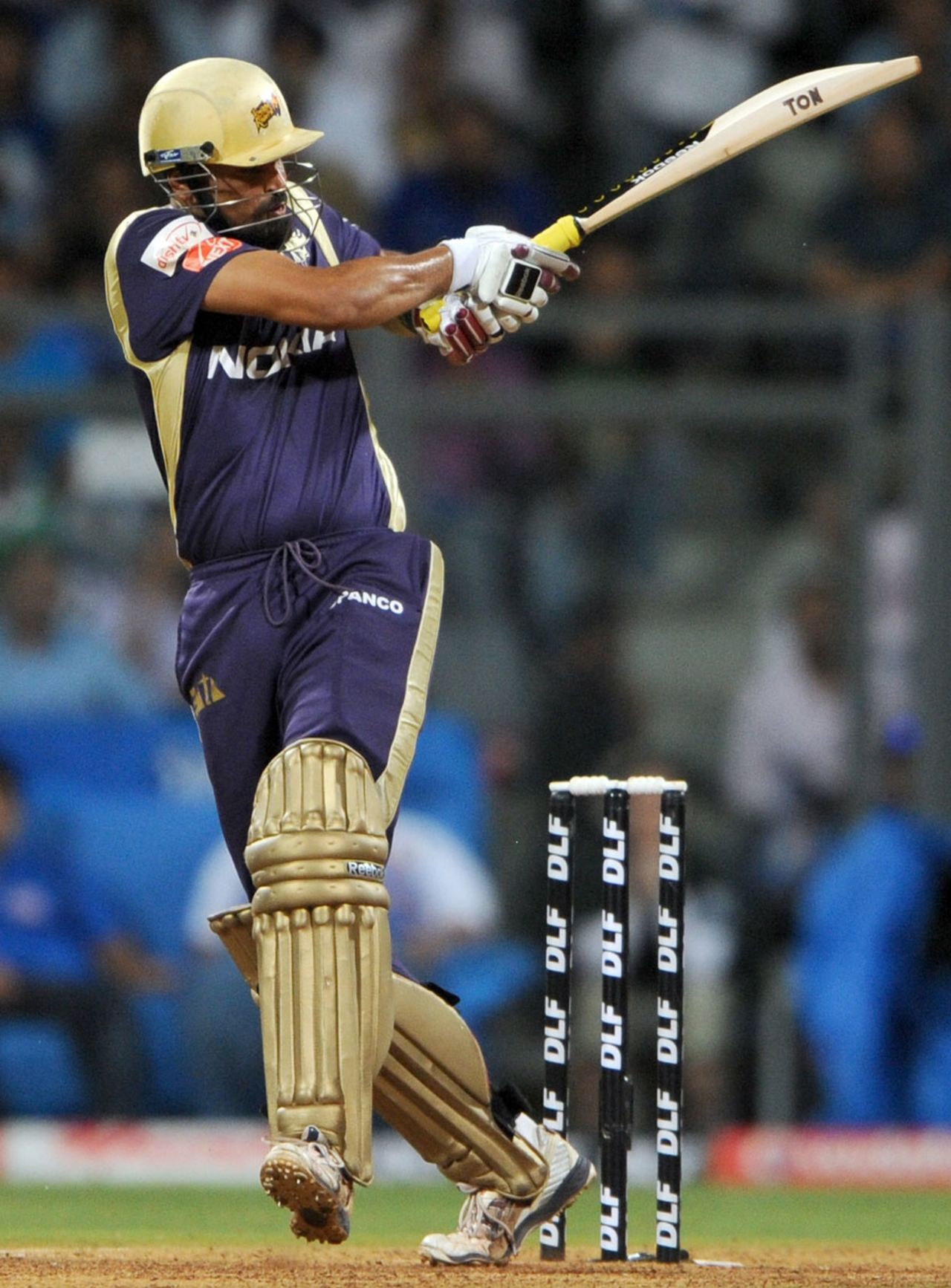 Yusuf Pathan powerfully pulls backward of square leg, Mumbai v Kolkata, Eliminator, IPL 2011, Mumbai, May 25, 2011