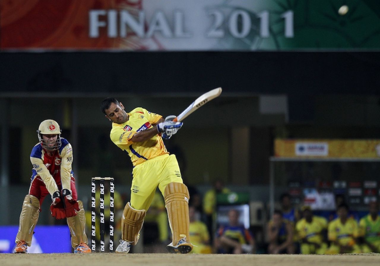 MS Dhoni sends one over long-on, Chennai v Bangalore, IPL 2011, Final, Chennai, May 28, 2011