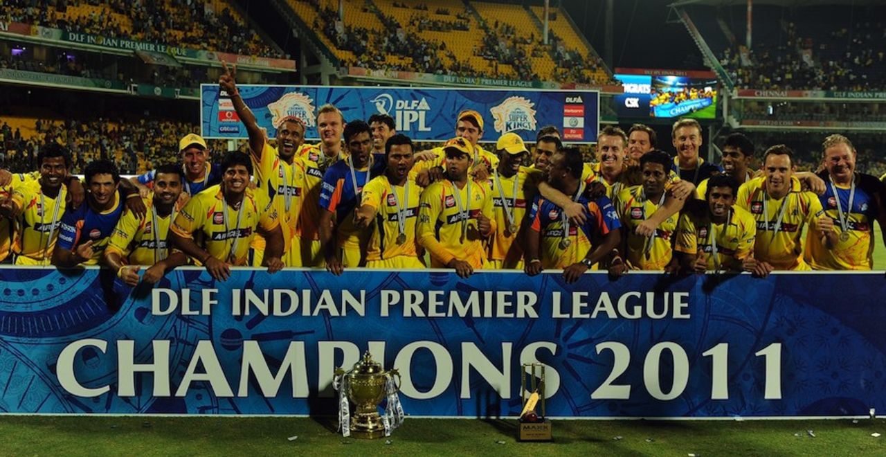 Chennai pose with their second IPL trophy, Chennai v Bangalore, IPL 2011, Final, Chennai, May 28, 2011