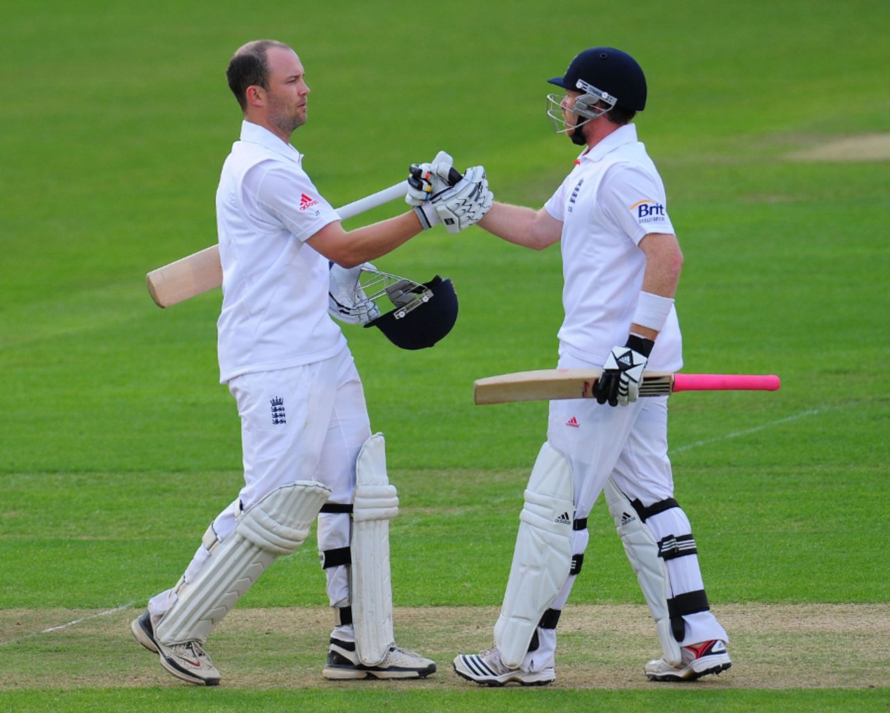 Jonathan Trott and Ian Bell put on 160 for the fifth wicket against Sri Lanka, England v Sri Lanka, 1st Test, Cardiff, 4th day, May 29, 2011