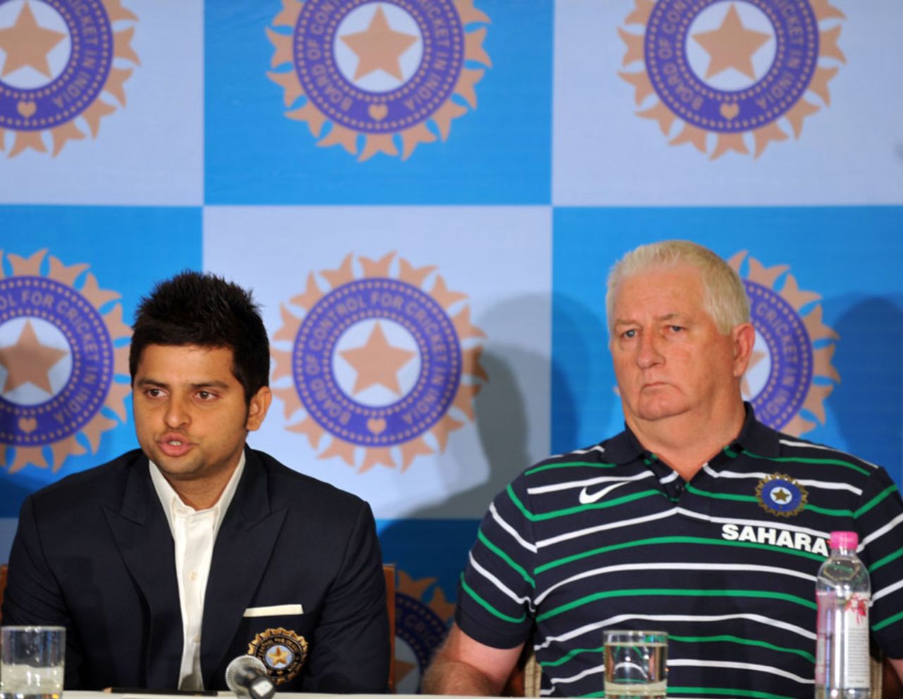 Suresh Raina and Duncan Fletcher field the media's questions, Mumbai, May 31, 2011