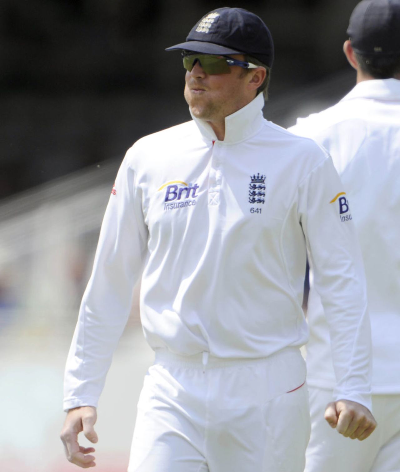 Graeme Swann was briefly off the field after being struck on the hand while fielding at slip, England v Sri Lanka, 2nd Test, Lord's, June 4, 2011