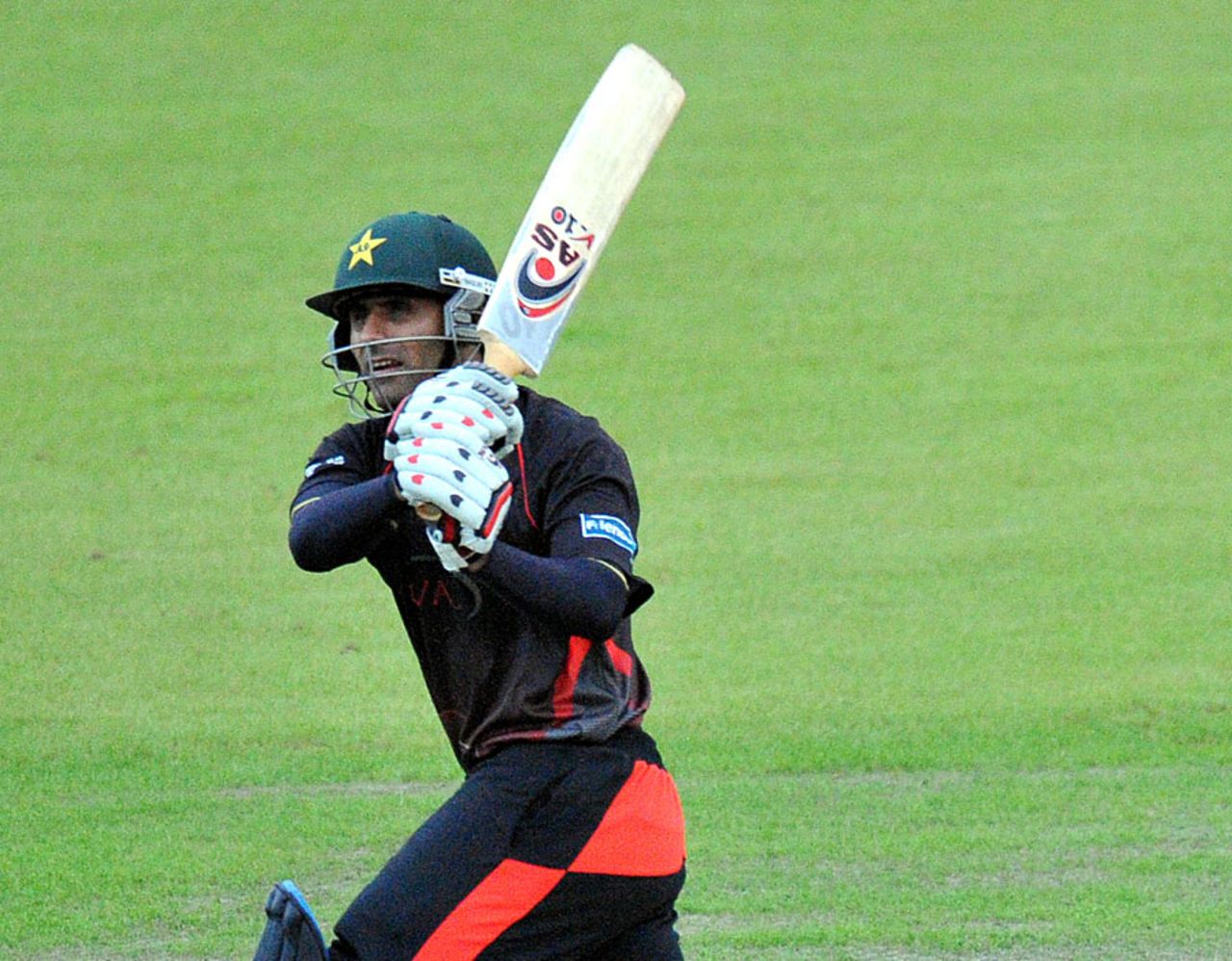 Abdul Razzaq hit 60 off 32 balls on his Leicestershire debut, Lancashire v Leicestershire, Friends Life t20, Old Trafford, June 8, 2011