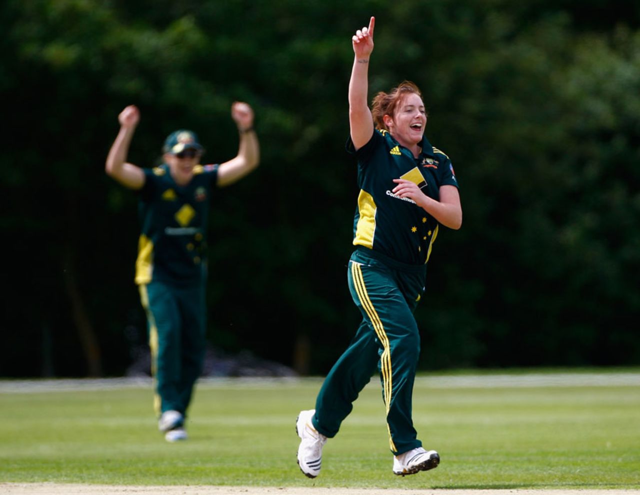 Sarah Coyte celebrates a wicket, Australia Women v India Women, NatWest Women's T20 Quadrangular Series, Billericay, June 23, 2011