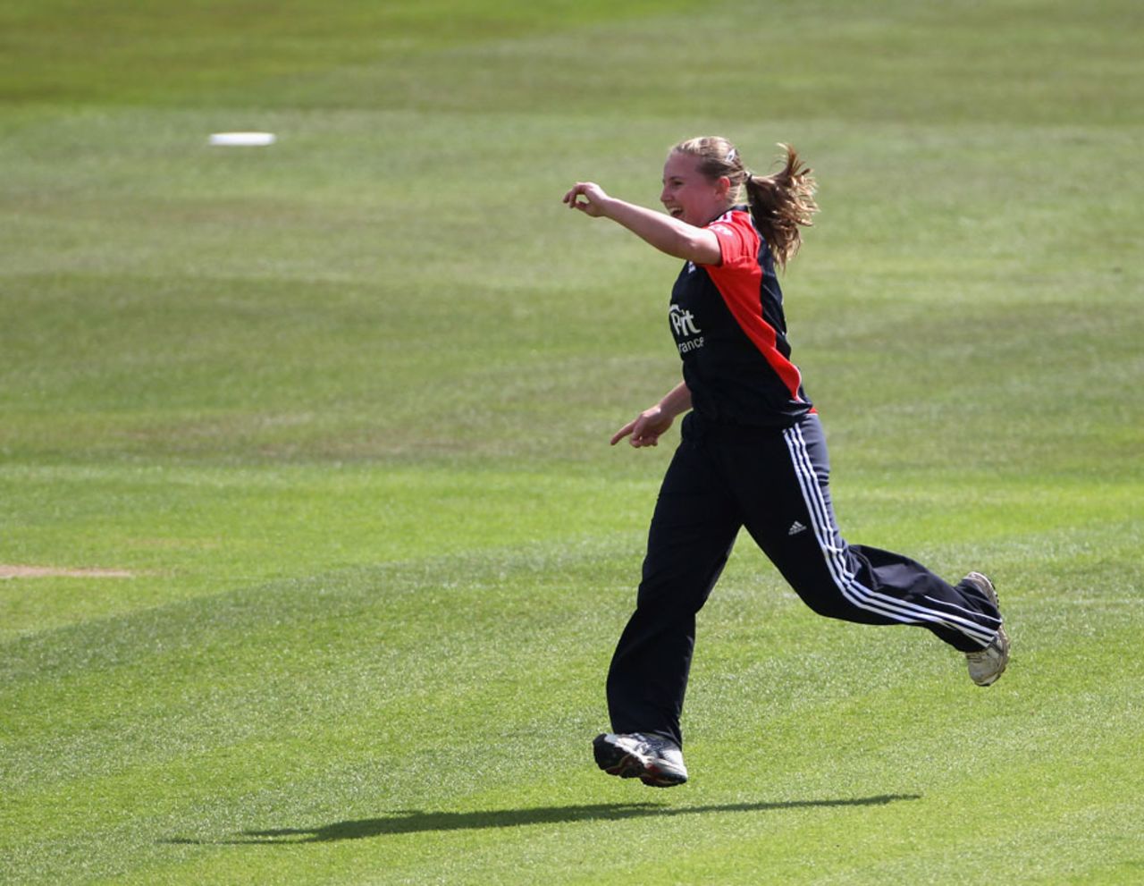 Holly Colvin picked up three wickets, England Women v New Zealand Women, NatWest Women's T20 Quadrangular Series, Chelmsford, June 23, 2011
