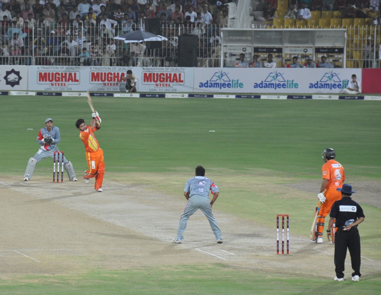 Lahore Lions defeated Sialkot Stallions in a high scoring game at Iqbal Stadium, Faisalabad, June 25, 2011