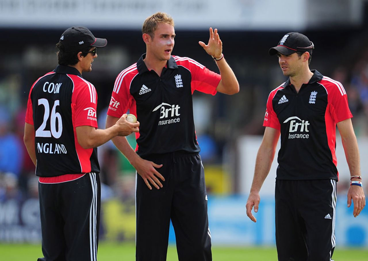 Stuart Broad struggled again to find his best form, England v Sri Lanka, 2nd ODI, Headingley, July 1 2011