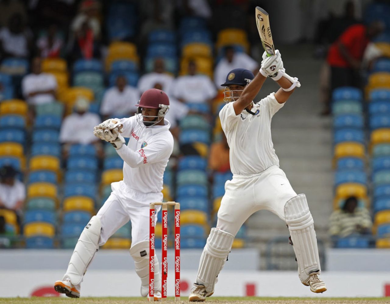 Rahul Dravid punches through the off side, West Indies v India, 2nd Test, Bridgetown, 4th day, July 1, 2011