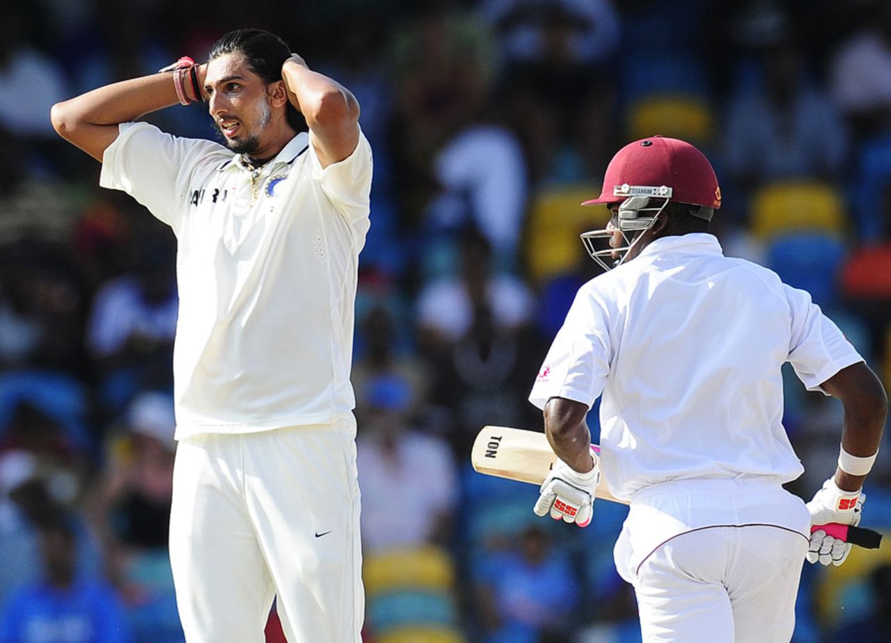 Ishant Sharma reacts as Darren Bravo scores through the off side, West Indies v India, 2nd Test, Bridgetown, 5th day, July 2, 2011 