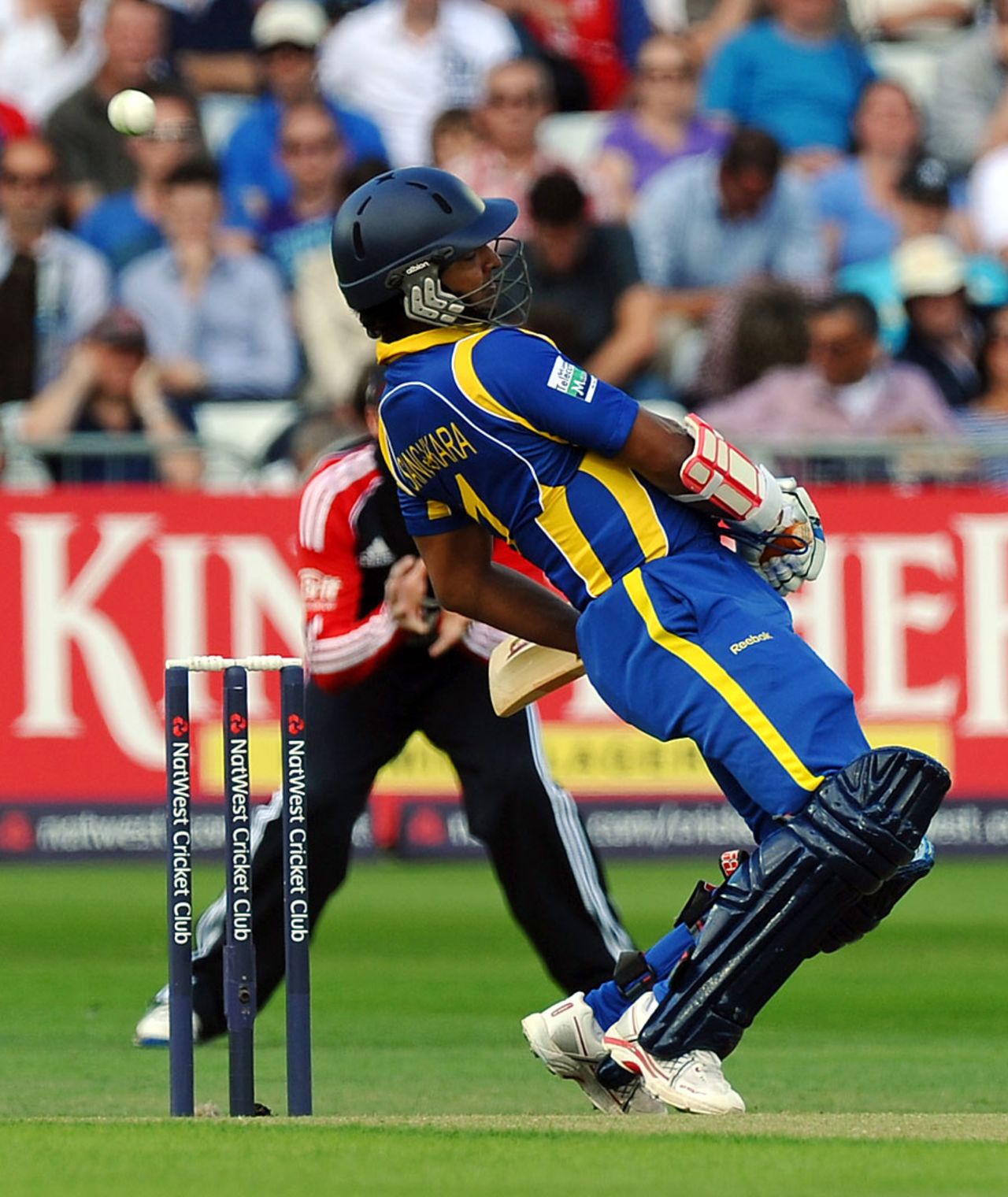 Kumar Sangakkara had to battle hard in tough conditions, England v Sri Lanka, 4th ODI, Trent Bridge, July 6 2011