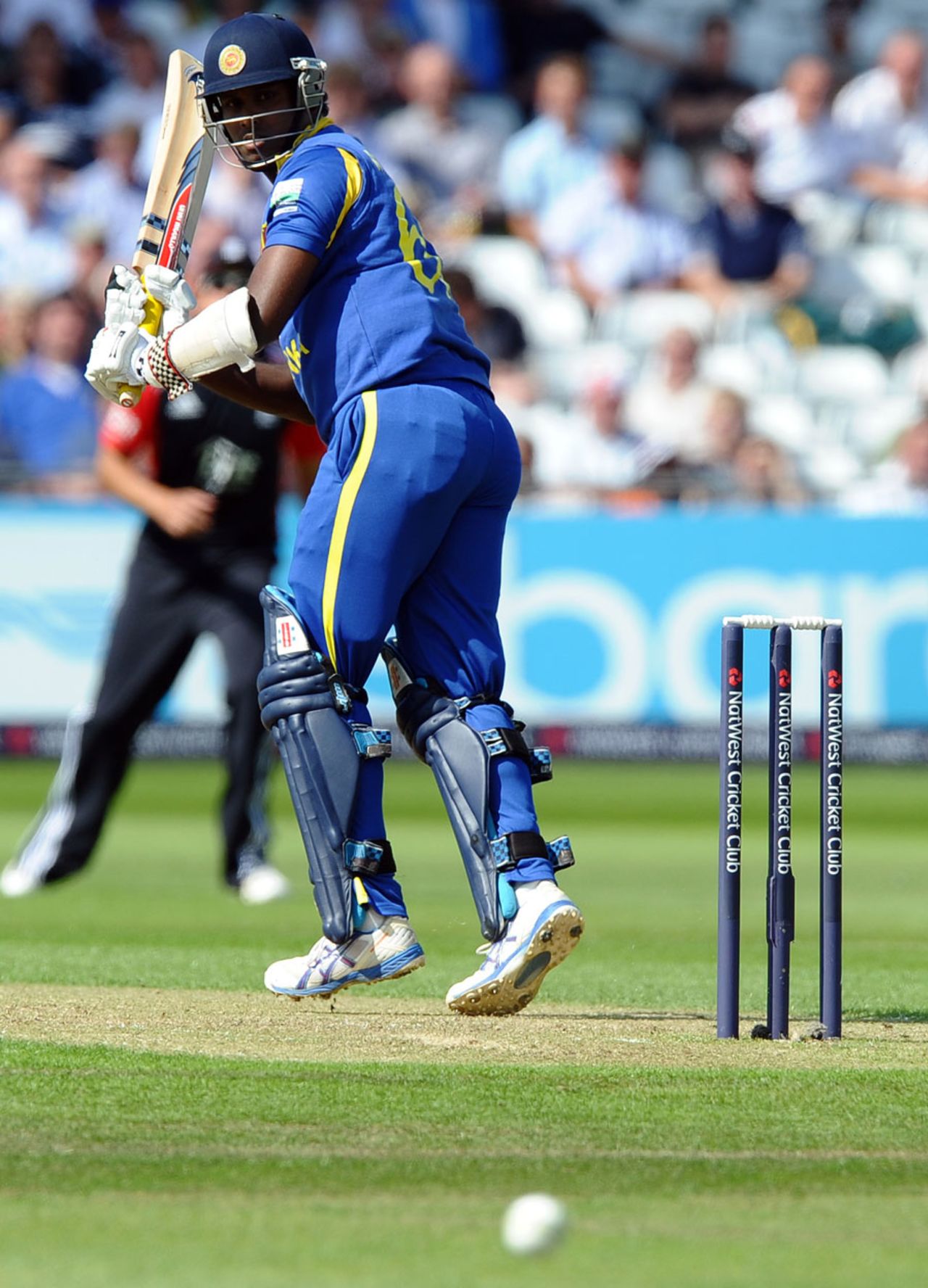 Angelo Mathews fought hard to halt Sri Lanka's collapse, England v Sri Lanka, 4th ODI, Trent Bridge, July 6 2011