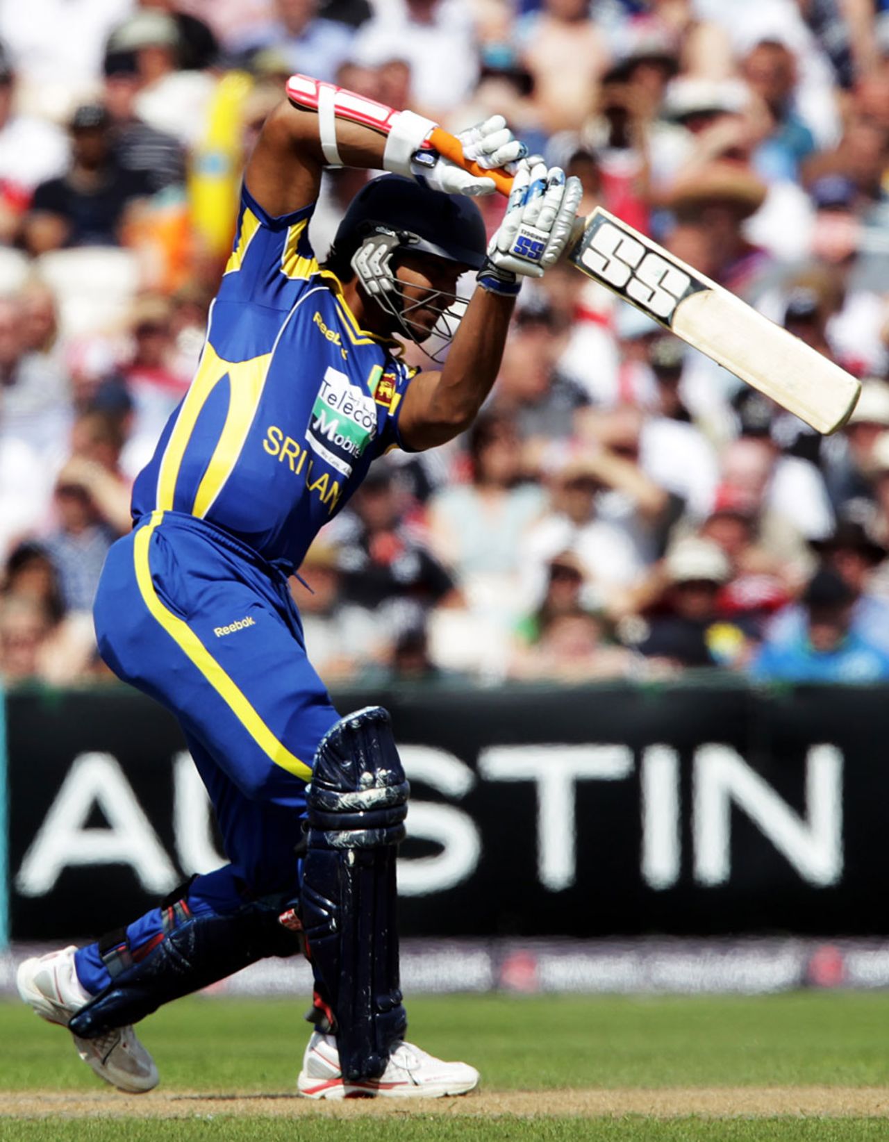 Kumar Sangakkara steadied Sri Lanka's innings, England v Sri Lanka, 5th ODI, Old Trafford, July 9 2011