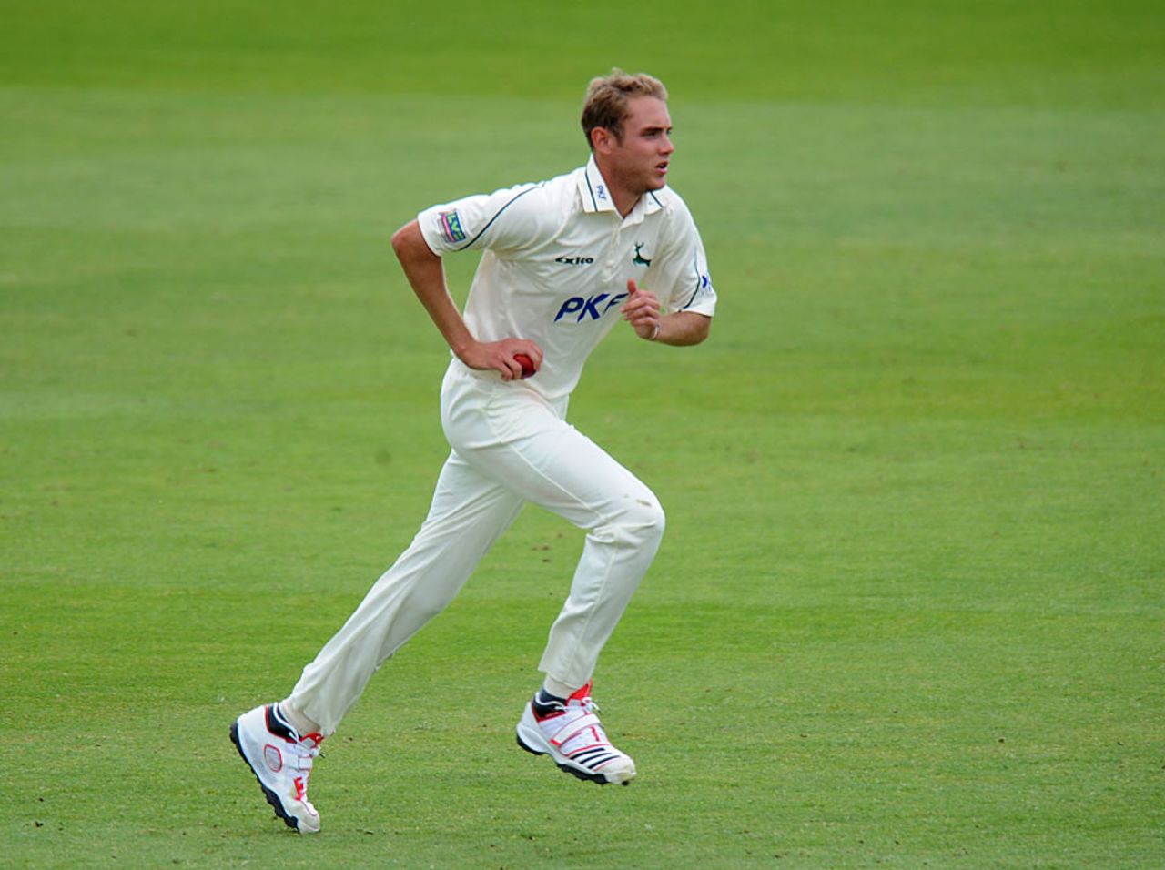 Stuart Broad cleaned up Somerset's first innings to end with five wickets, Nottinghamshire v Somerset, County Championship, Division One, Trent Bridge, July 12, 2011