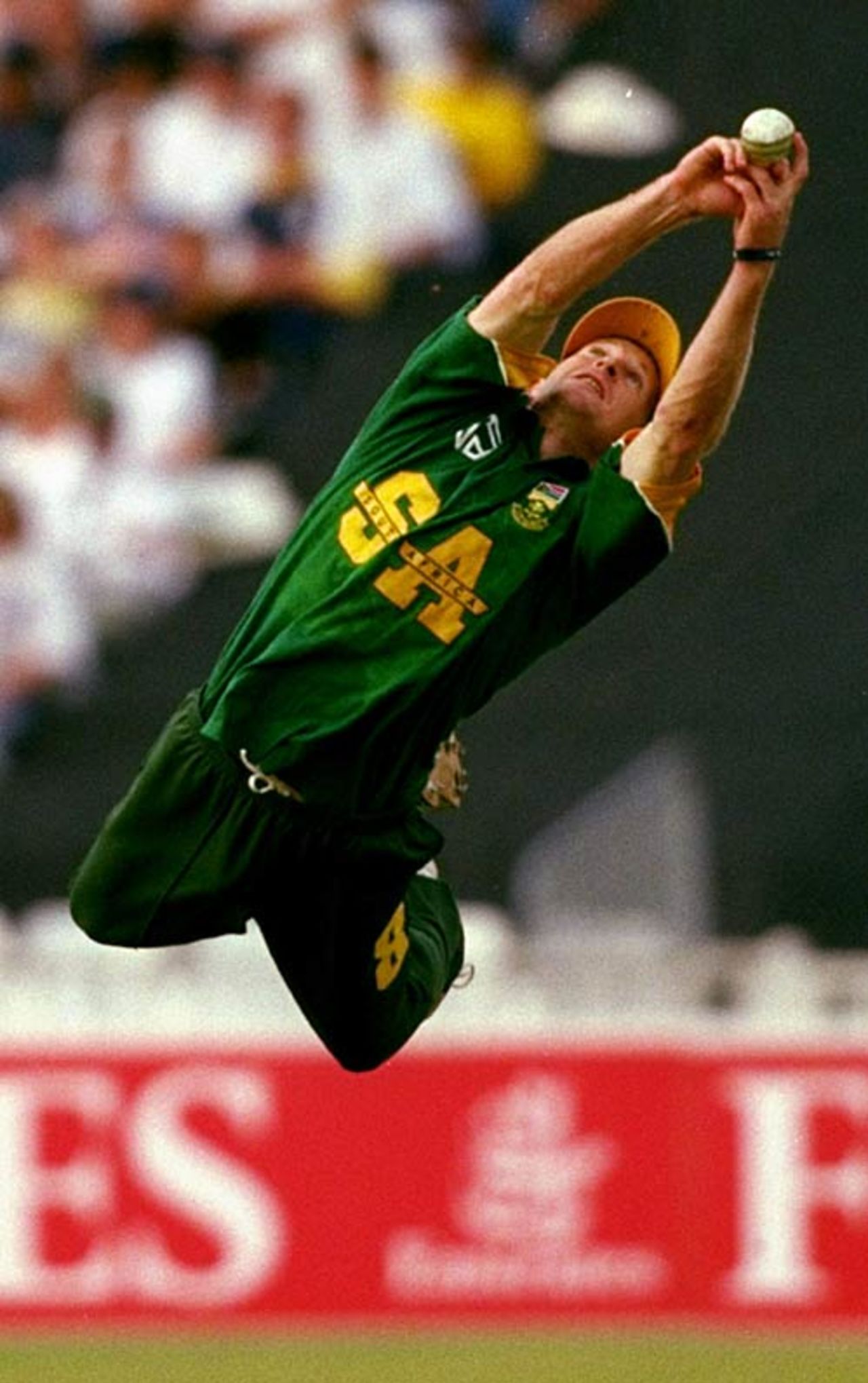 Jonty Rhodes takes a breathtaking catch, England v South Africa, Edgbaston, 1998