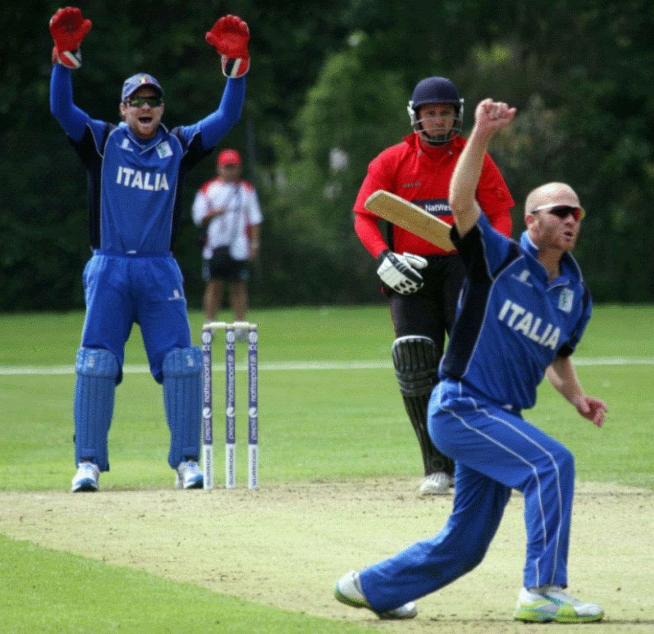 Italy's Hayden Patrizi and Andrew Northcote appeal for an lbw, Gibraltar v Italy, St Peter Port, European Championship Division One Twenty20, July 21, 2011