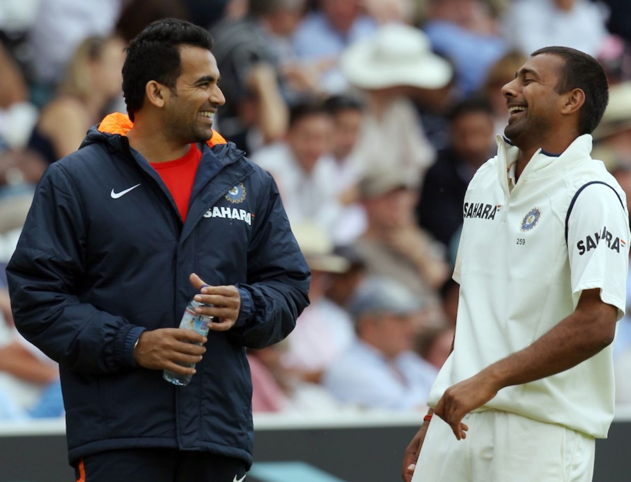 Zaheer Khan has a laugh with Praveen Kumar, England v India, 1st Test, Lord's, 2nd day, July 22, 2011