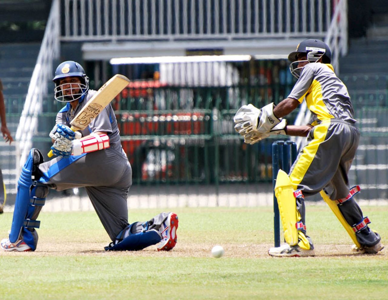 Tillakaratne Dilshan sweeps on his way to a half-century, Kandurata v Basnahira, Sri Lanka Cricket inter-provincial Twenty20, R Premadasa Stadium, Colombo, July 26, 2011