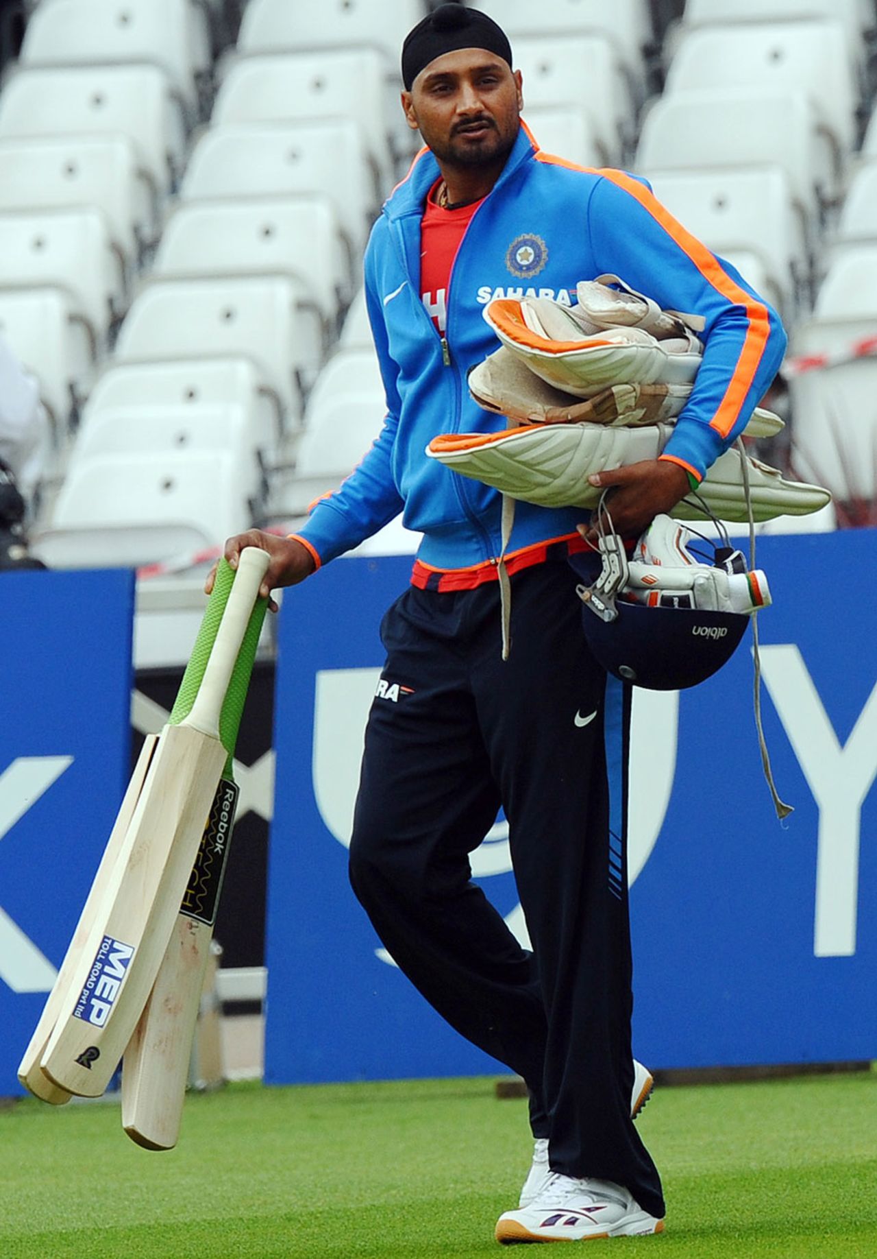 Harbhajan Singh arrives for a batting net, Nottingham, July 27, 2011