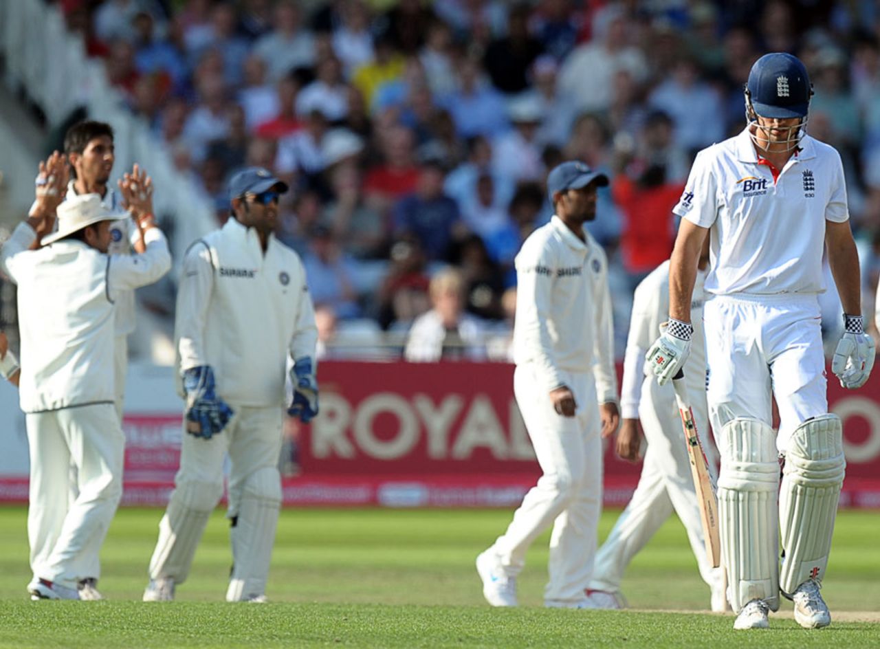 India celebrate the dismissal of Alastair Cook, England v India, 2nd npower Test, Trent Bridge, 2nd day, July 30, 2011