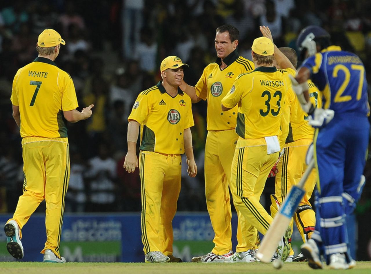 Mahela Jayawardene stood tall even as John Hastings pegged Sri Lanka back, Sri Lanka v Australia, 2nd Twenty20, Pallekele, August 8, 2011