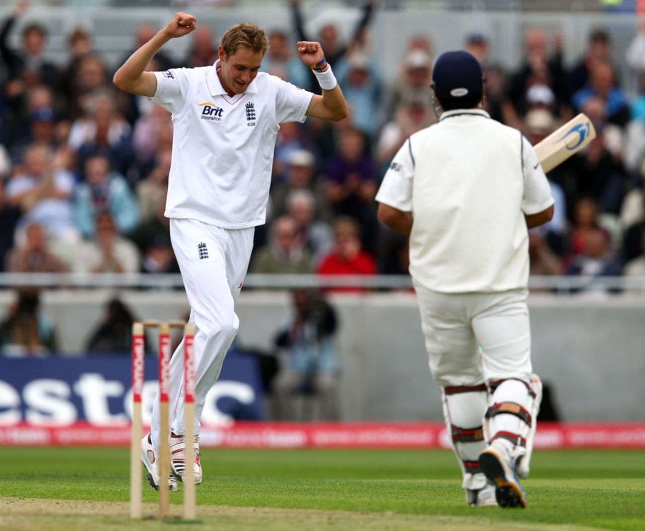 Stuart Broad is pleased after getting MS Dhoni to edge to slip, 3rd npower Test, Edgbaston, 1st day, August 10, 2011
