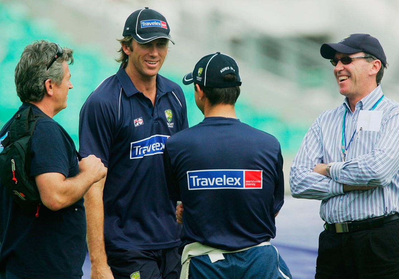 Glenn McGrath talks to Ricky Ponting. Also in picture: physio, Errol Alcott (left) and chairman of selectors Trevor Hohns (right), The Oval, September 7, 2005