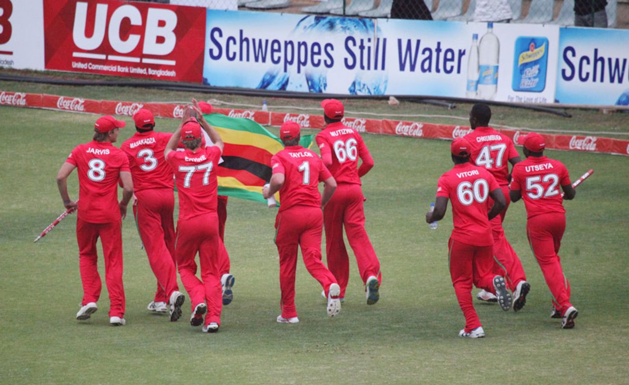 Zimbabwe on a lap of honour after securing the ODI series against Bangladesh with two matches left to play, Zimbabwe v Bangladesh, 3rd ODI, Harare, August 16, 2011