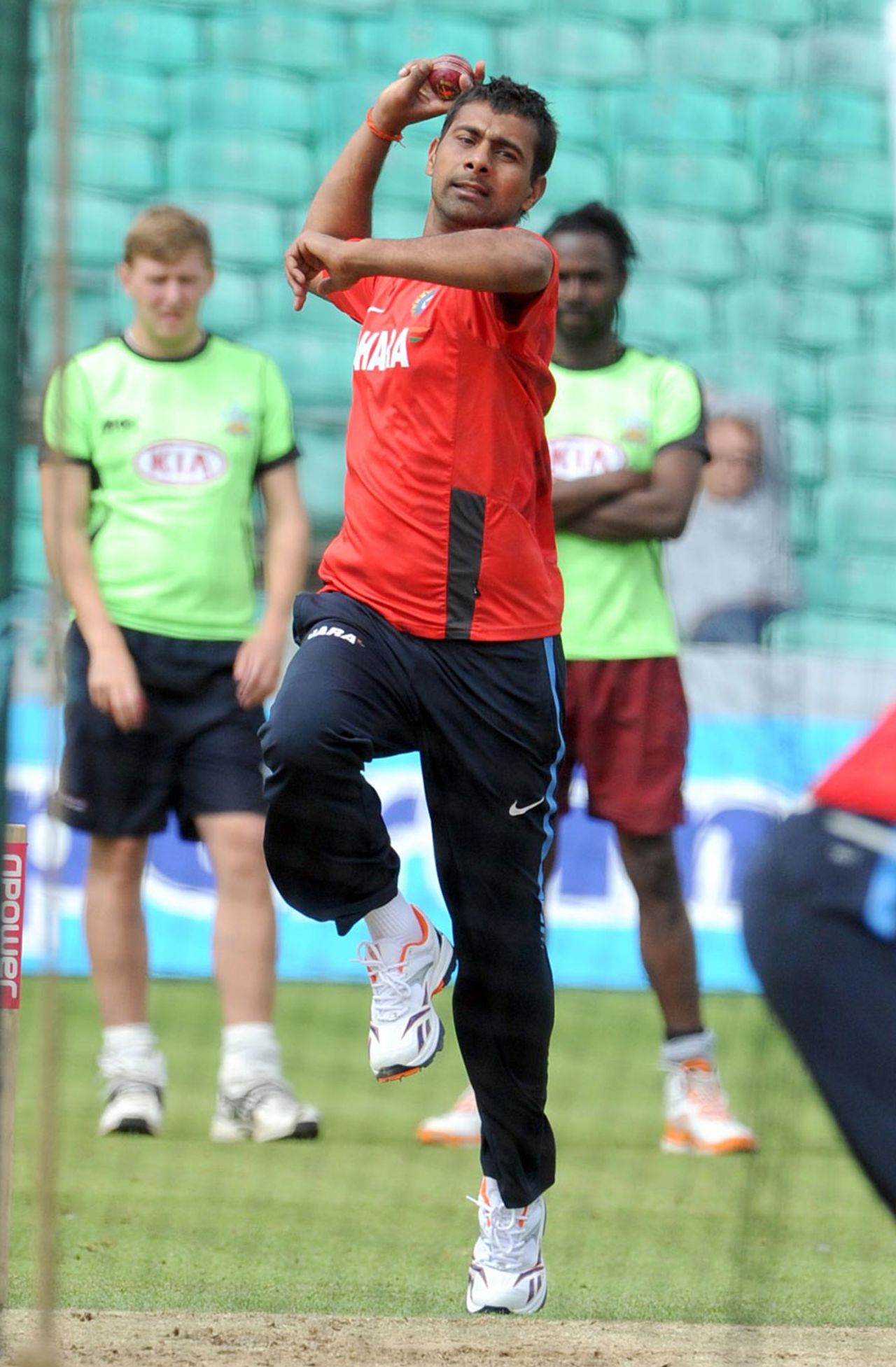 Praveen Kumar has had a heavy workload during the series, The Oval, August 17, 2011