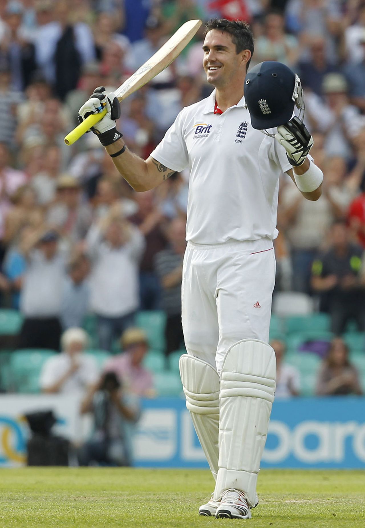 Kevin Pietersen celebrates getting to his ton, England v India, 4th Test, The Oval, 2nd day, August 19, 2011