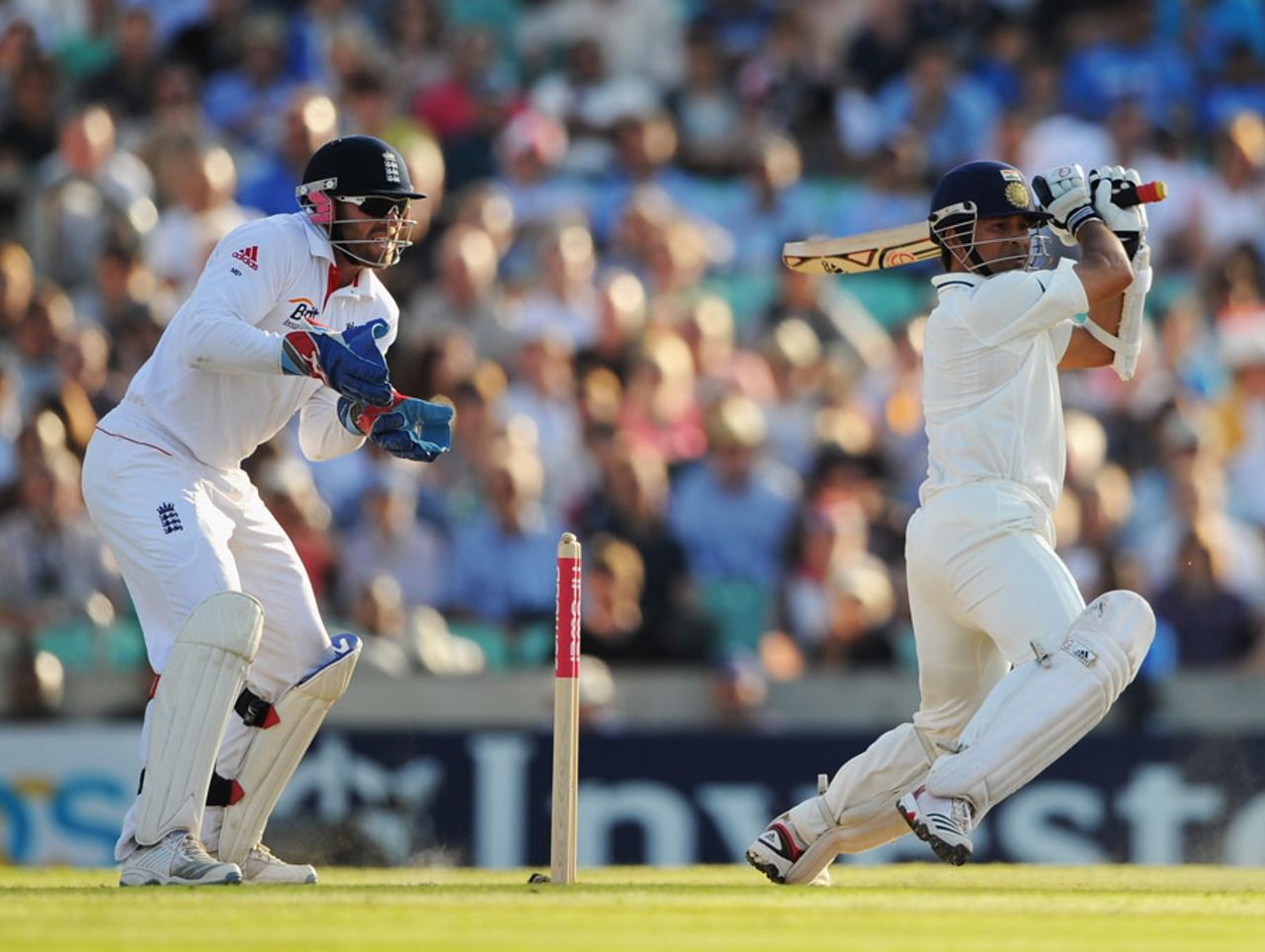 Sachin Tendulkar steers one through the off side, England v India, 4th Test, The Oval, 4th day, August 21, 2011