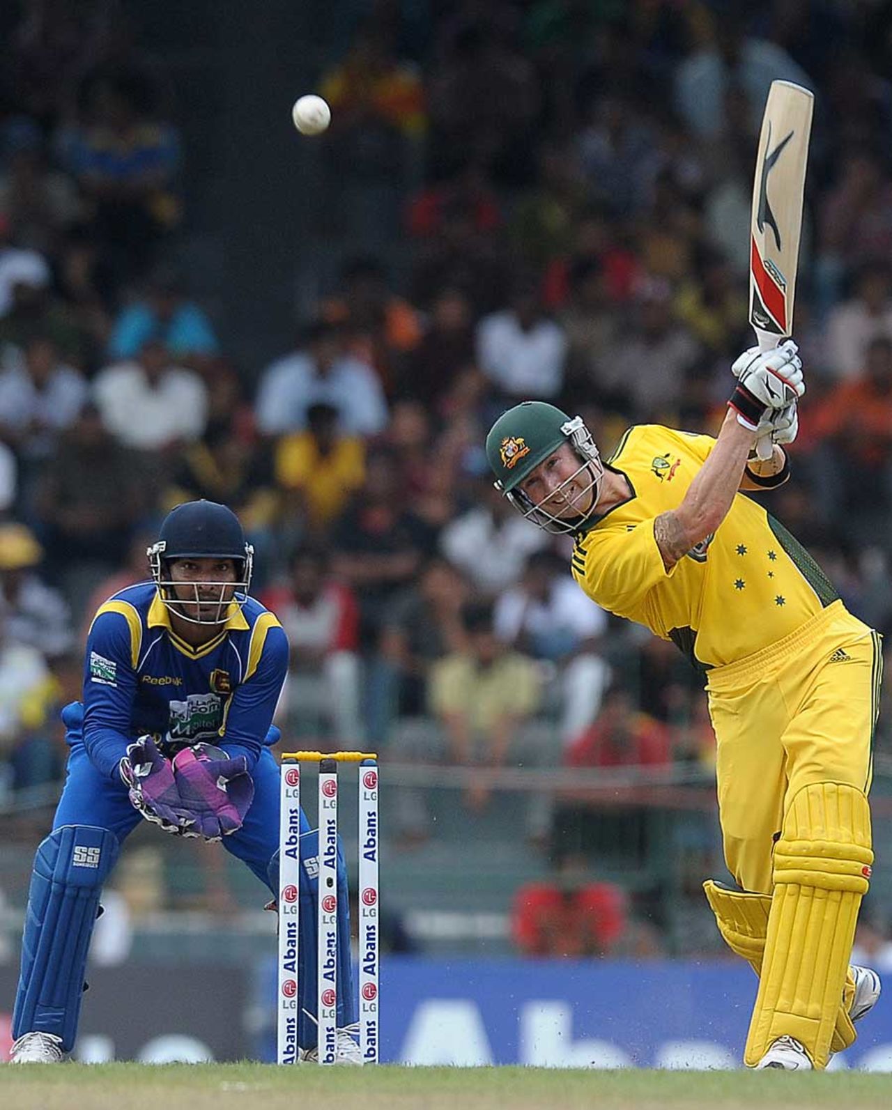 Michael Clarke goes over the top, Sri Lanka v Australia, 5th ODI, Colombo, August 22, 2011