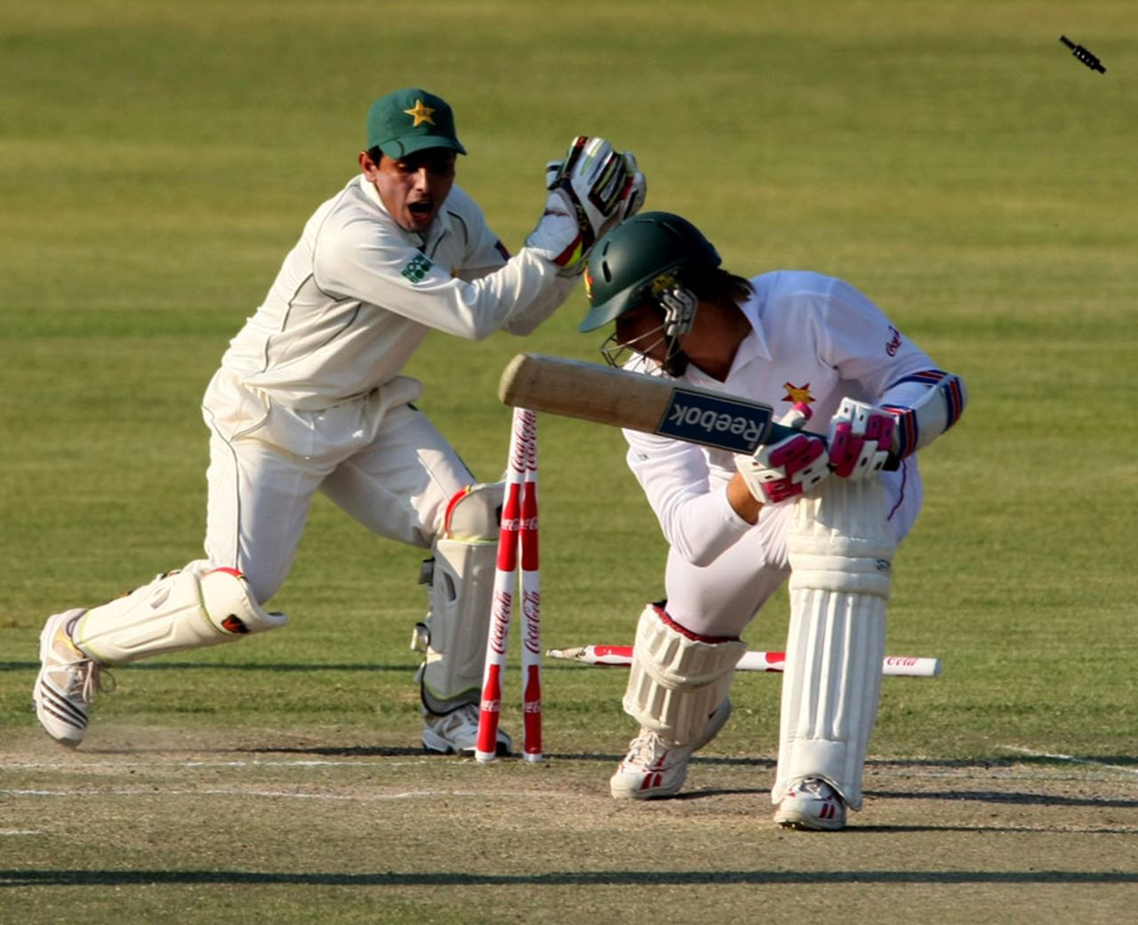 Adnan Akmal tries to stump Kyle Jarvis, Zimbabwe v Pakistan, only Test, 4th day, Bulawayo, September 4, 2011