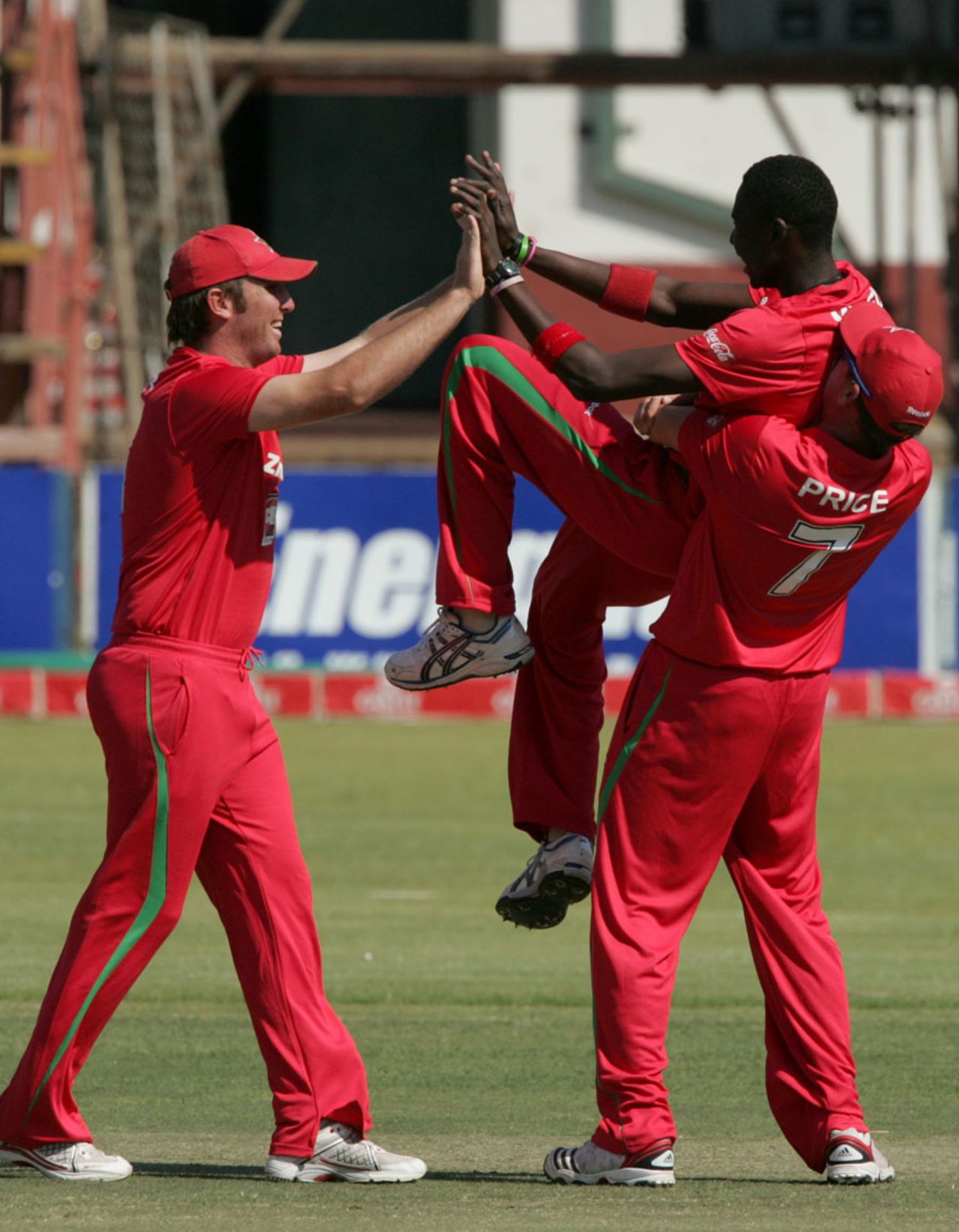 Zimbabwe celebrate Chris Mpofu's dismissal of Imran Farhat, Zimbabwe v Pakistan, 1st ODI, Bulawayo, September 8, 2011