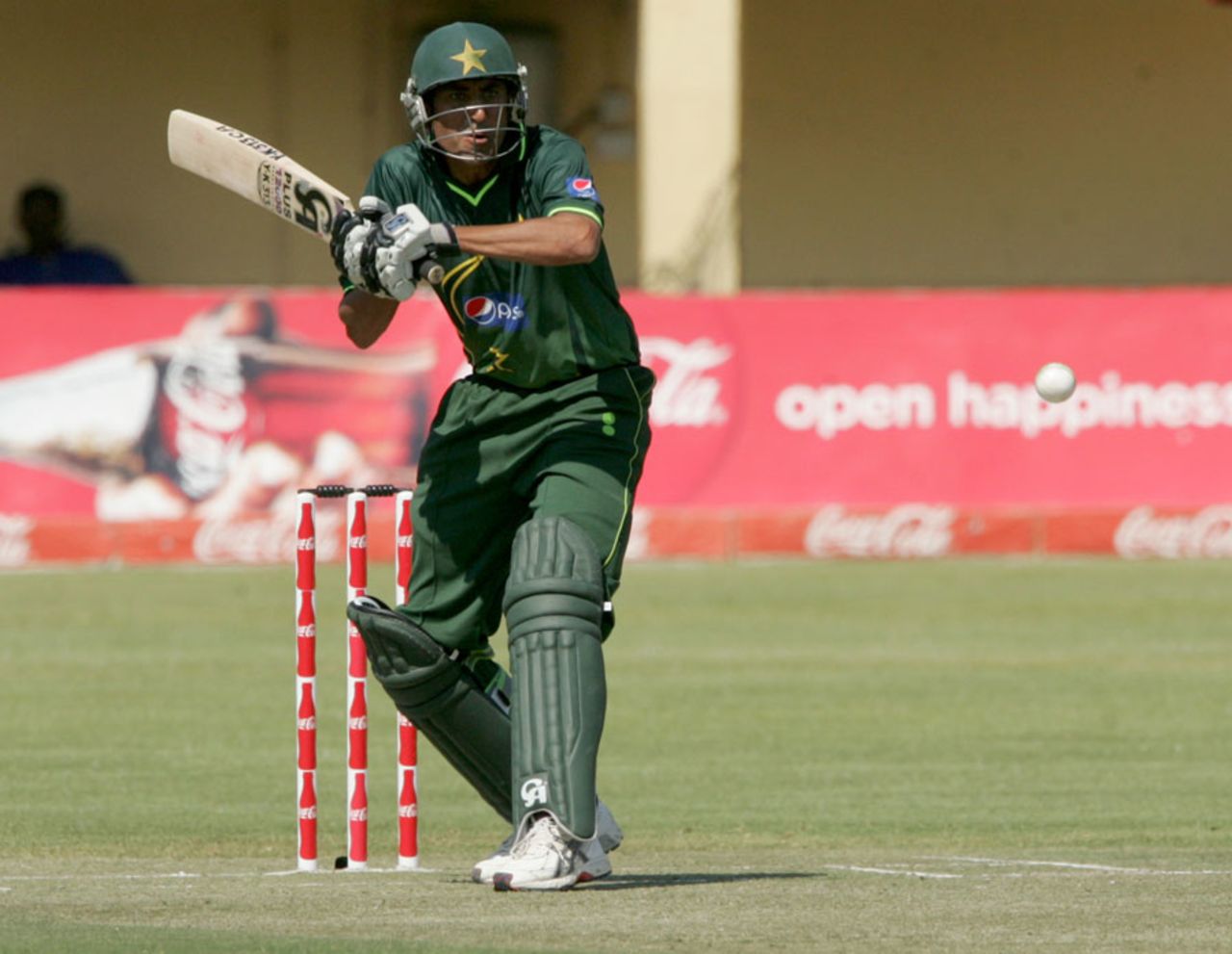 Younis Khan lines up for a big hit, Zimbabwe v Pakistan, 1st ODI, Bulawayo, September 8, 2011