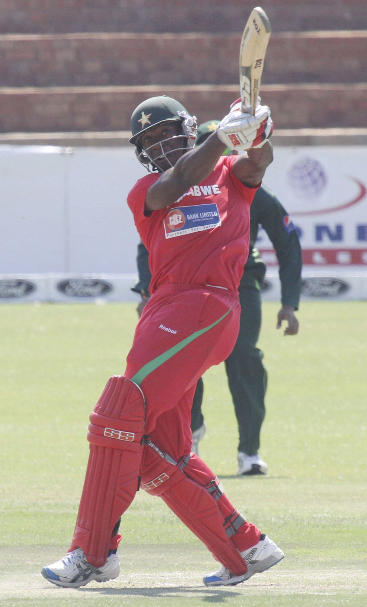 Vusi Sibanda pulls during his knock of 73, Zimbabwe v Pakistan, 1st ODI, Bulawayo, September 8, 2011