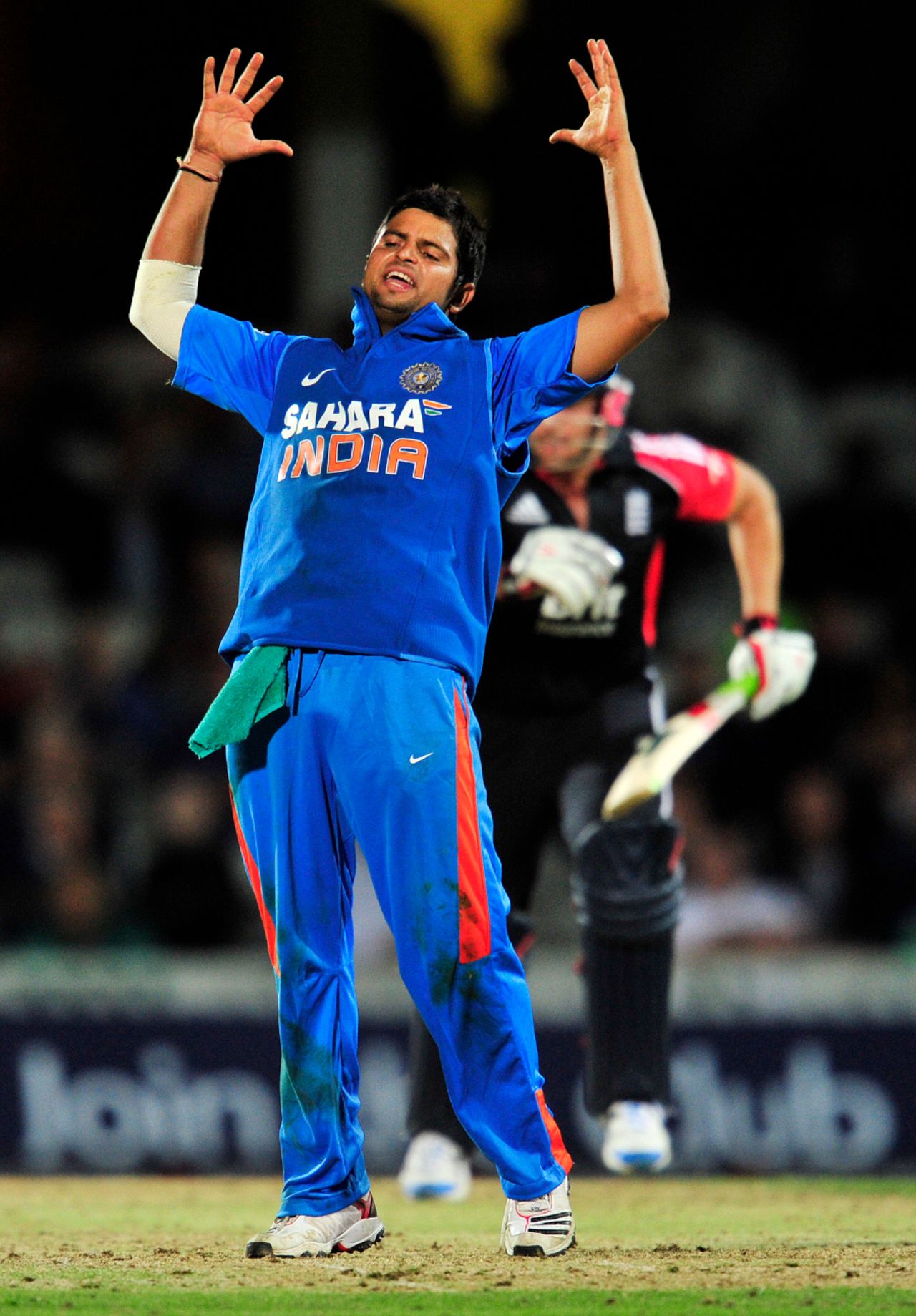 Suresh Raina rues an error in the field, England v India, 3rd ODI, The Oval, September 9 2011