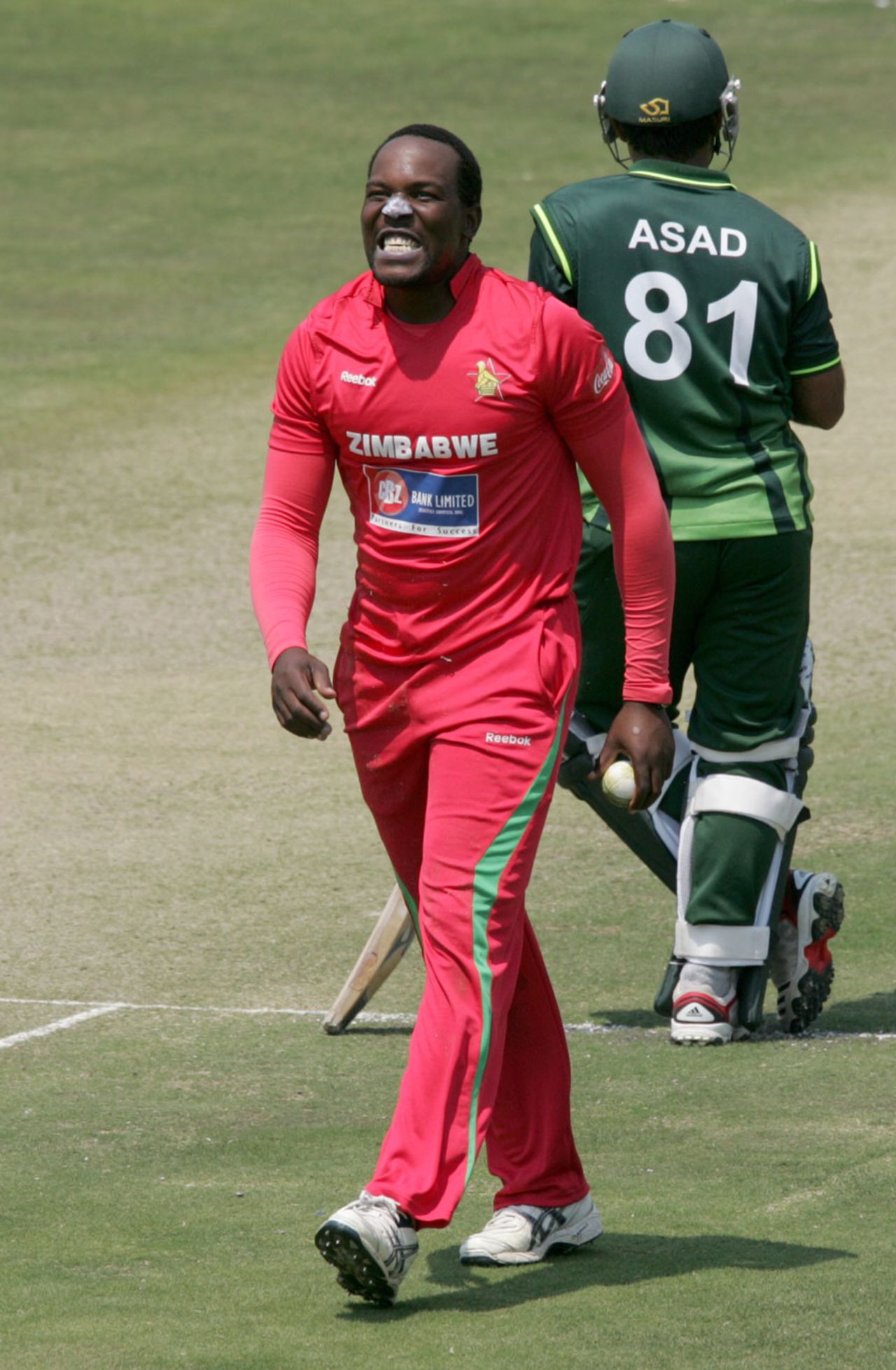Hamilton Masakadza reacts after a chance goes down, Zimbabwe v Pakistan, 3rd ODI, Harare, September 14, 2011