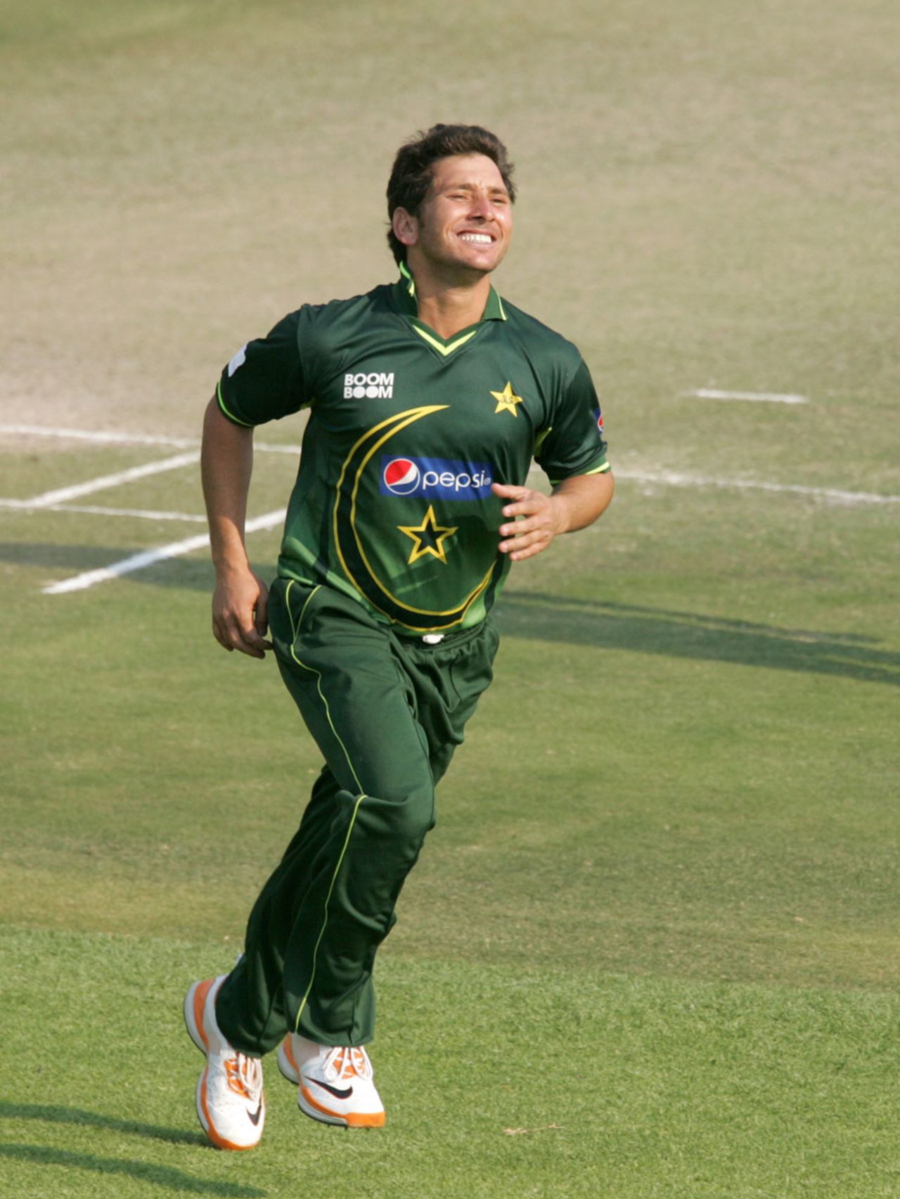 Yasir Shah finished with 2 for 51 on debut, Zimbabwe v Pakistan, 3rd ODI, Harare, September 14, 2011