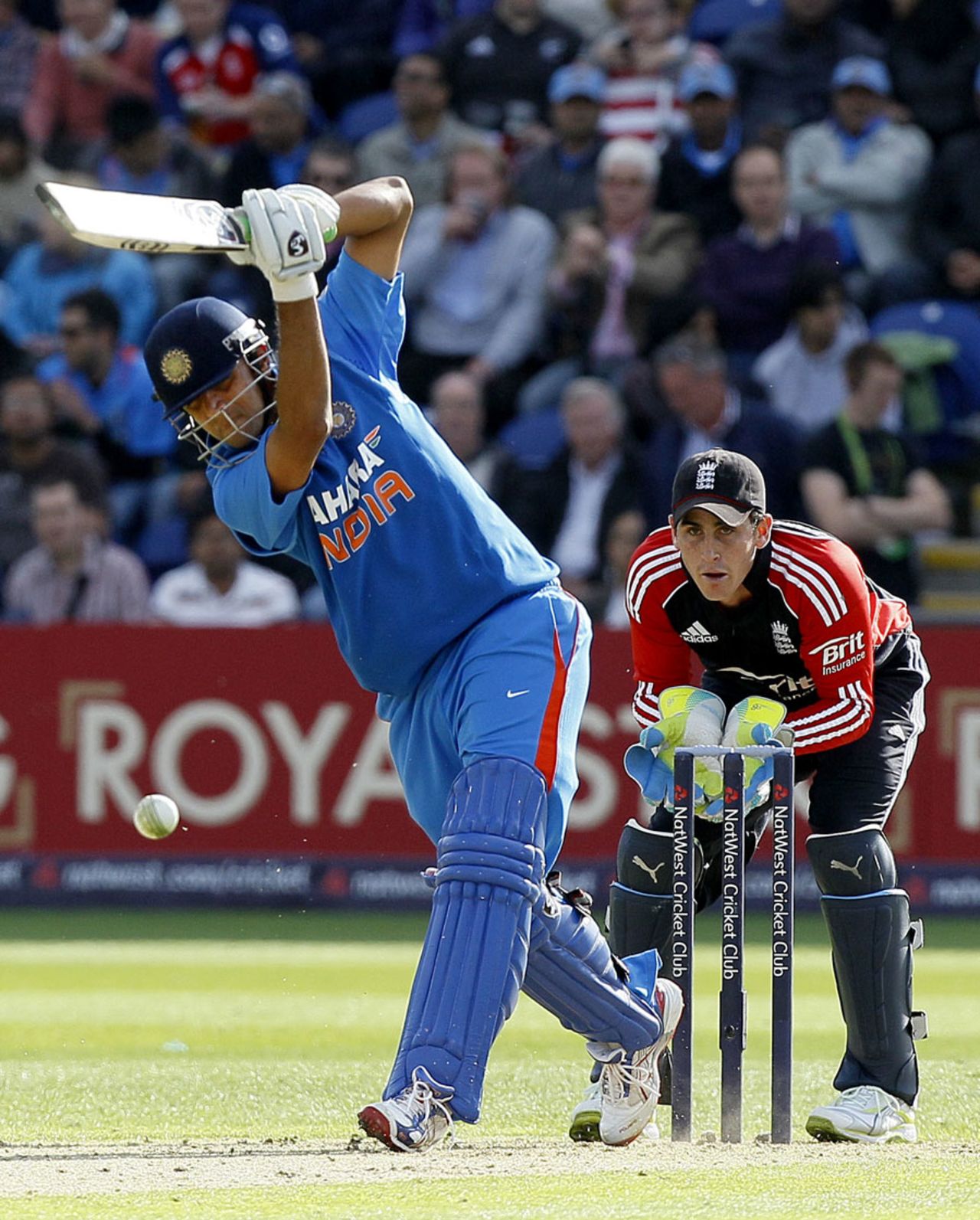 Rahul Dravid drives down the ground, England v India, 5th ODI, Cardiff, September 16, 2011