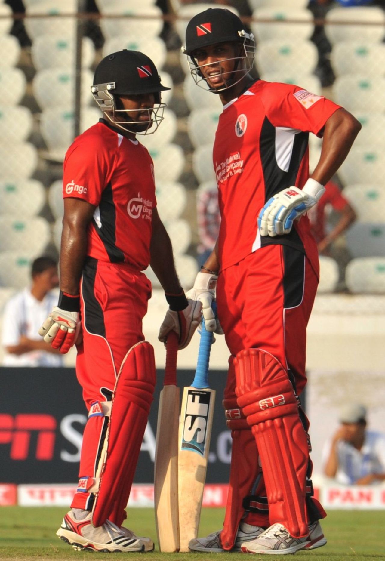 Lendl Simmons and Adrian Barath added 139 for the first wicket, Leicestershire v Trinidad &Tobago, CLT20 qualifier, Hyderabad, September 20, 2011