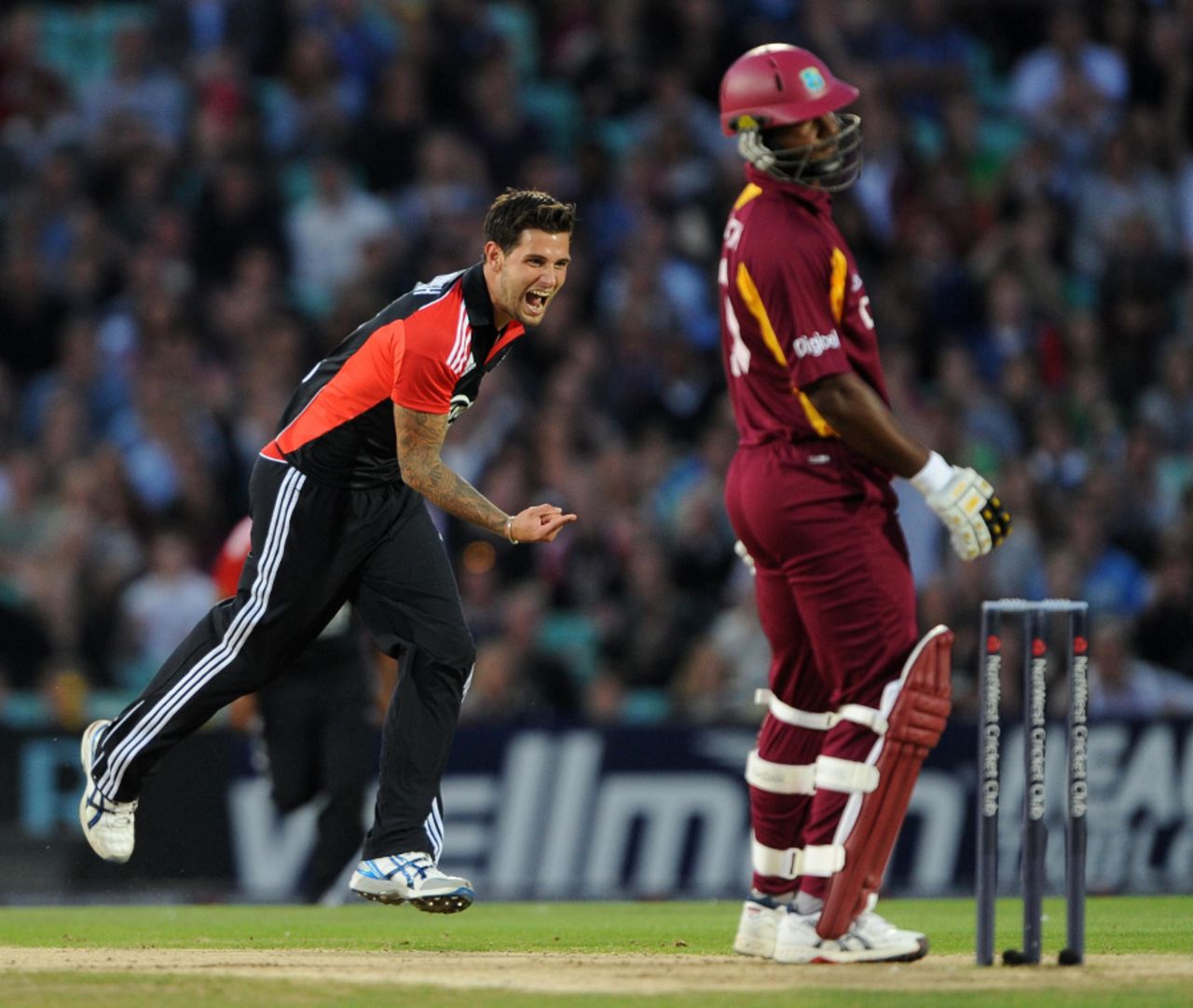 Jade Dernbach pinned Dwayne Smith in front of his stumps, England v West Indies, 2nd Twenty20, The Oval, September 25 2011